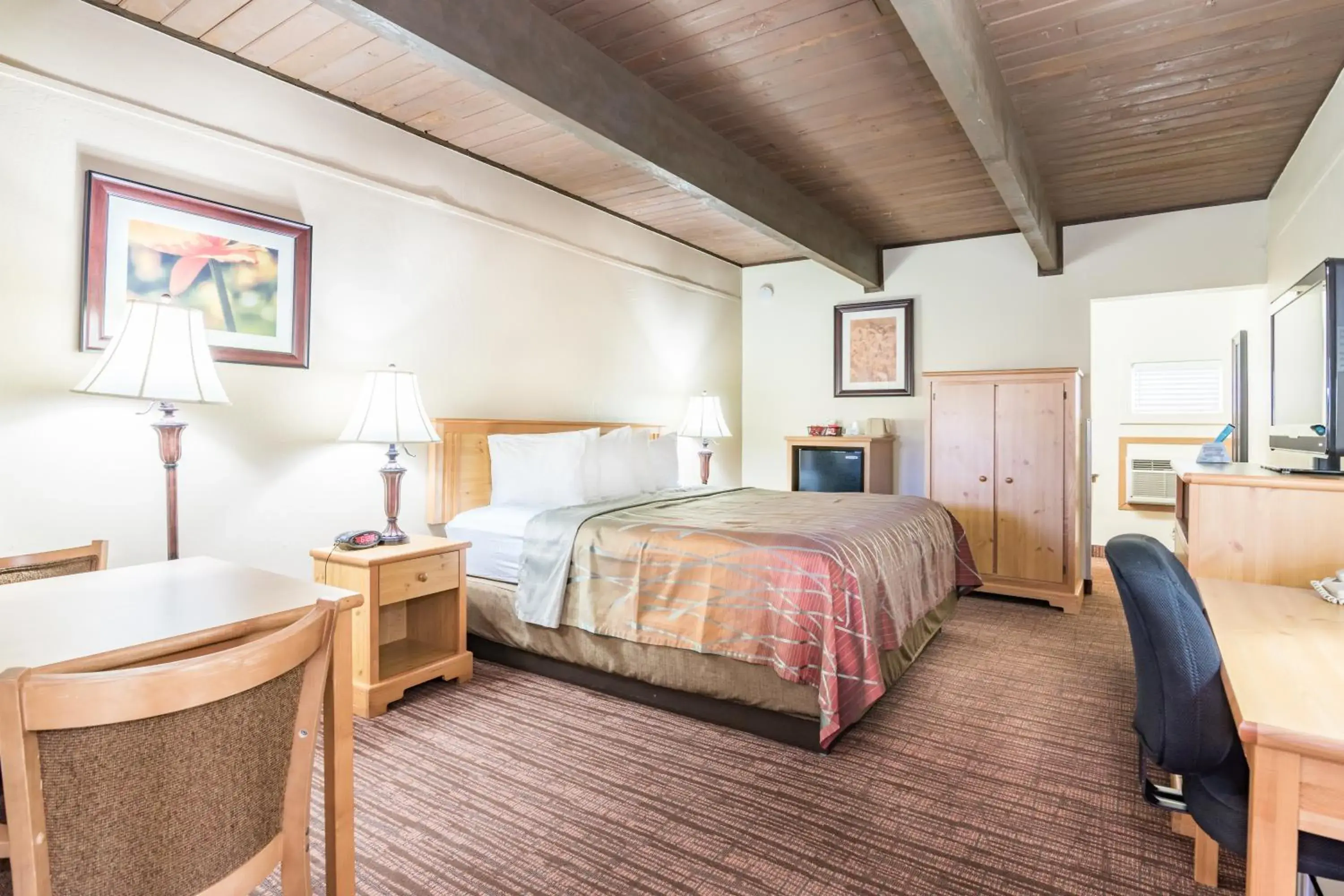 Bed in Teton West Motel