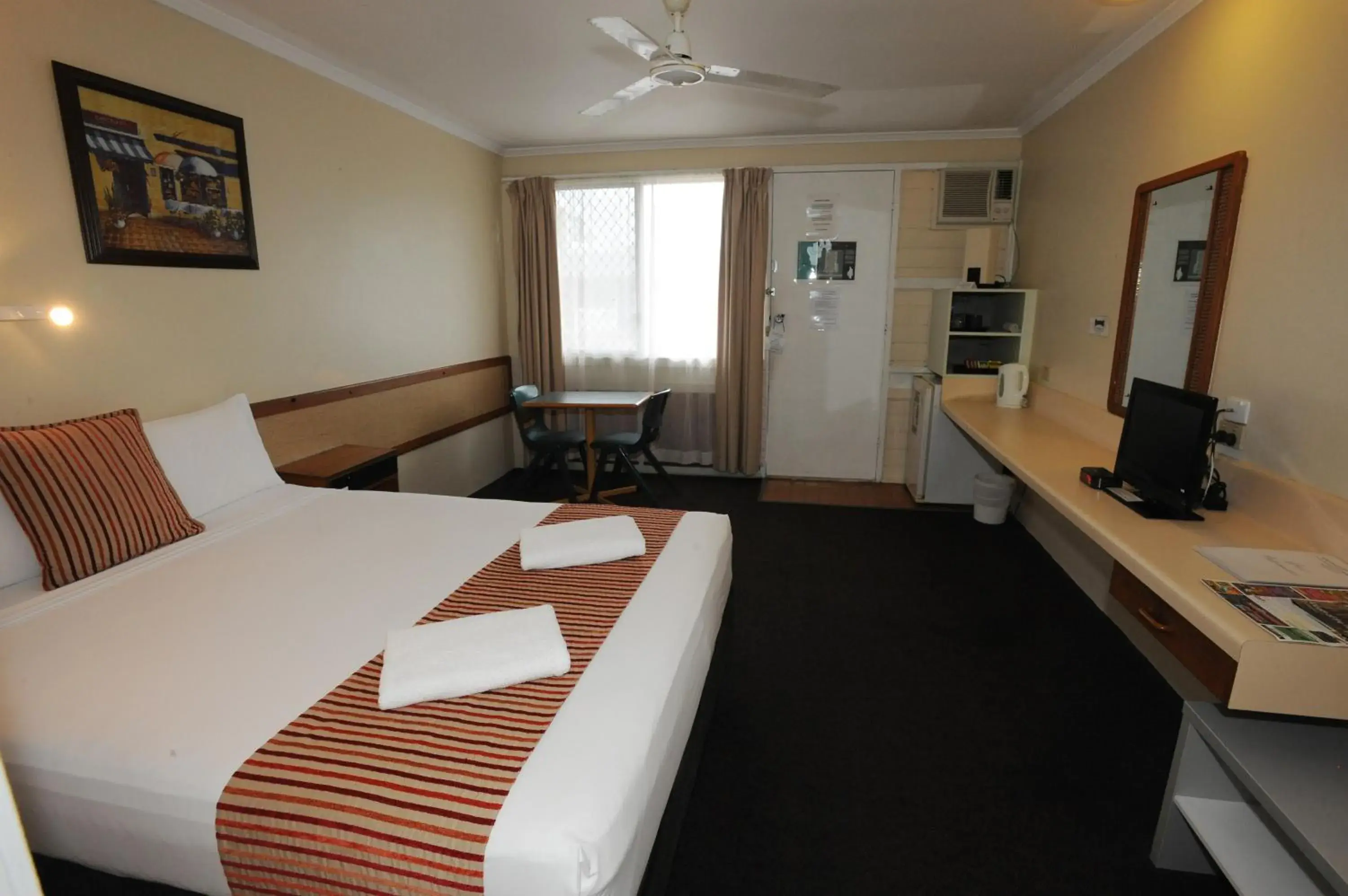 Bed in Shoredrive Motel