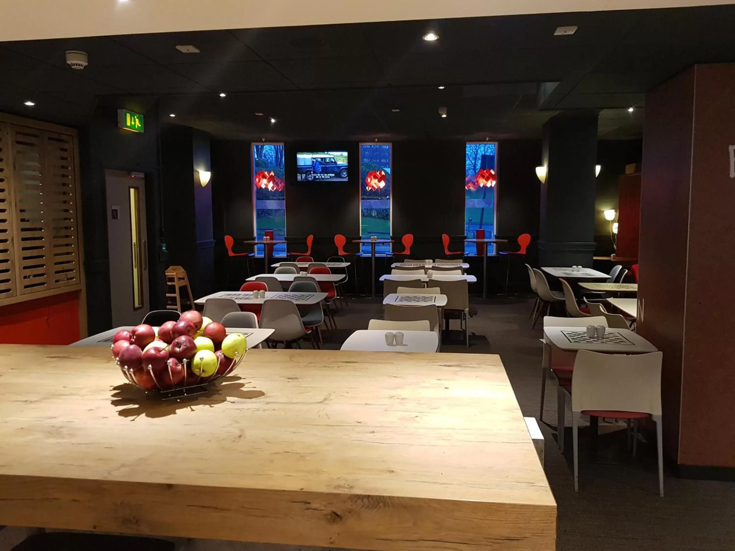 Lounge or bar in ibis Leeds Centre Marlborough Street