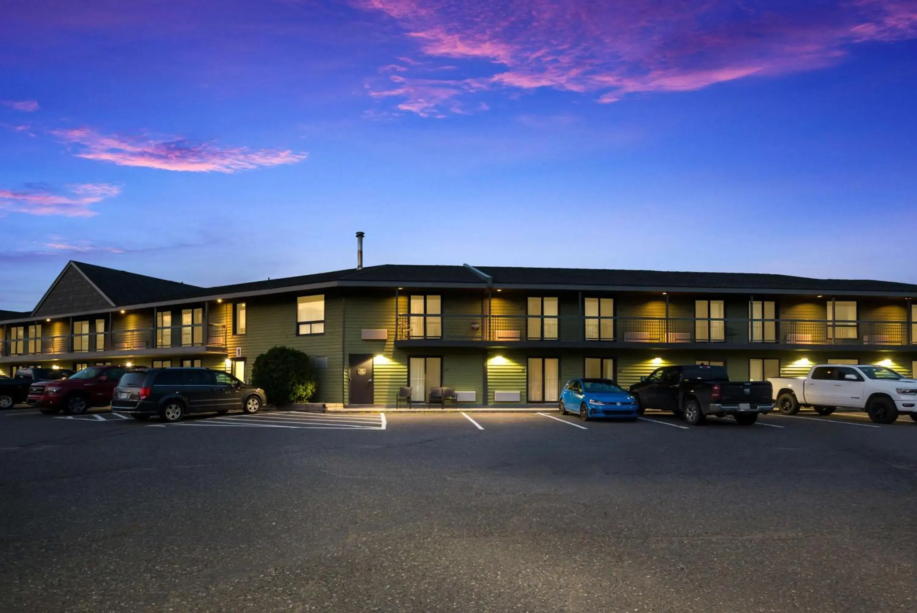 Property Building in Best Western Plus NorWester Hotel & Conference Centre