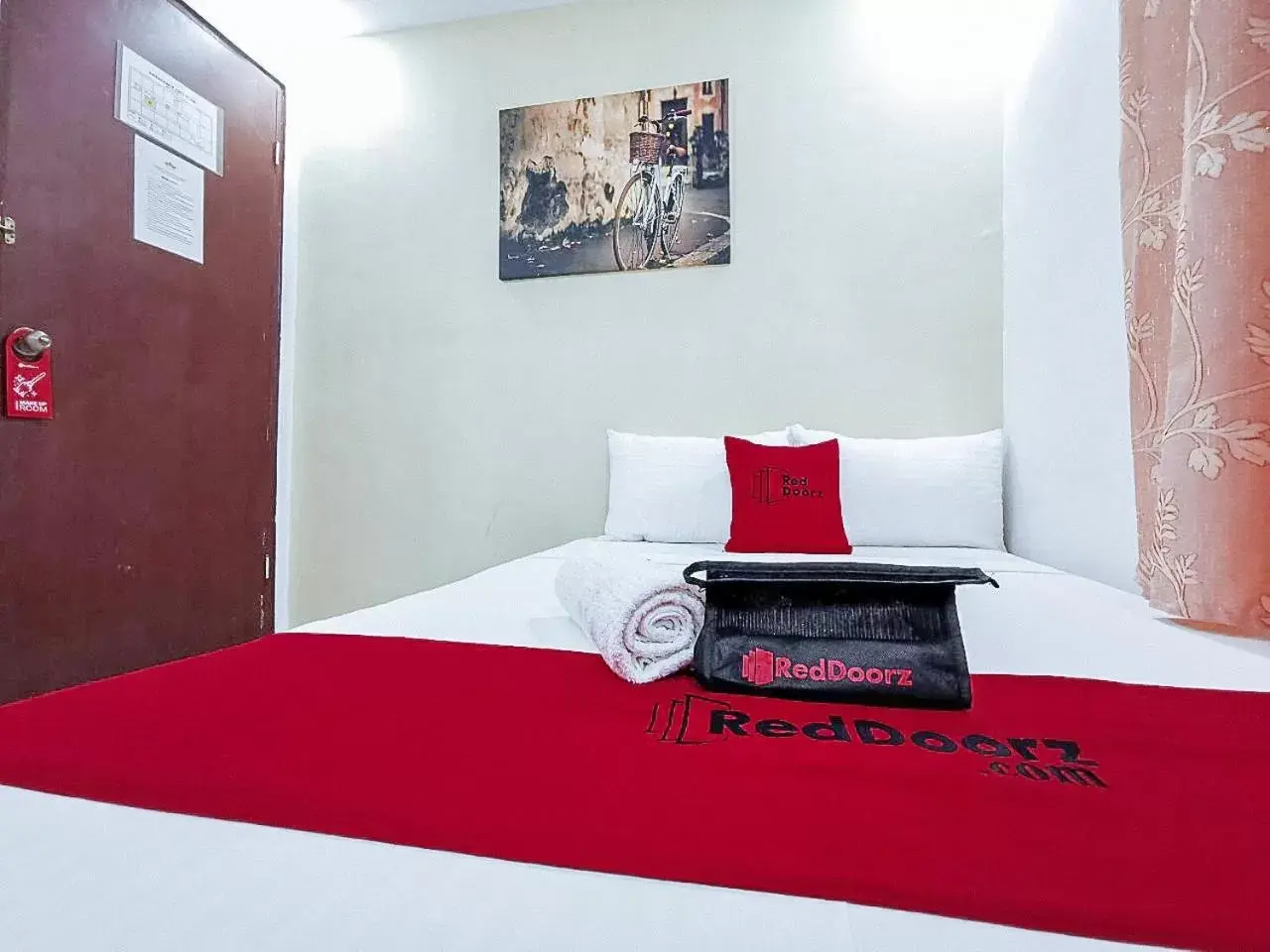 Bedroom, Bed in RedDoorz near Notre Dame of Dadiangas University - Vaccinated Staff