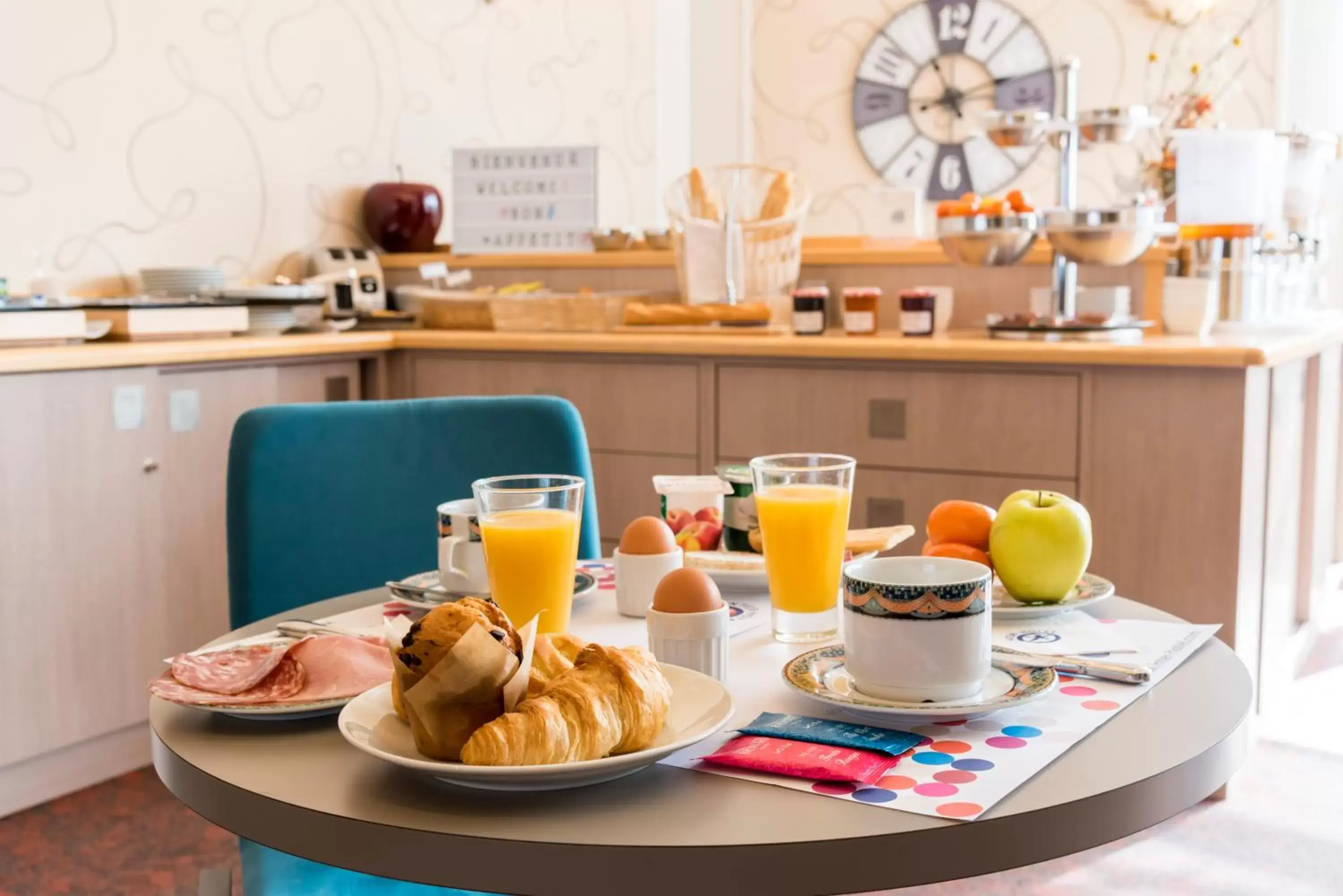 Restaurant/places to eat, Breakfast in The Originals Boutique, Hôtel Normandie, Auxerre