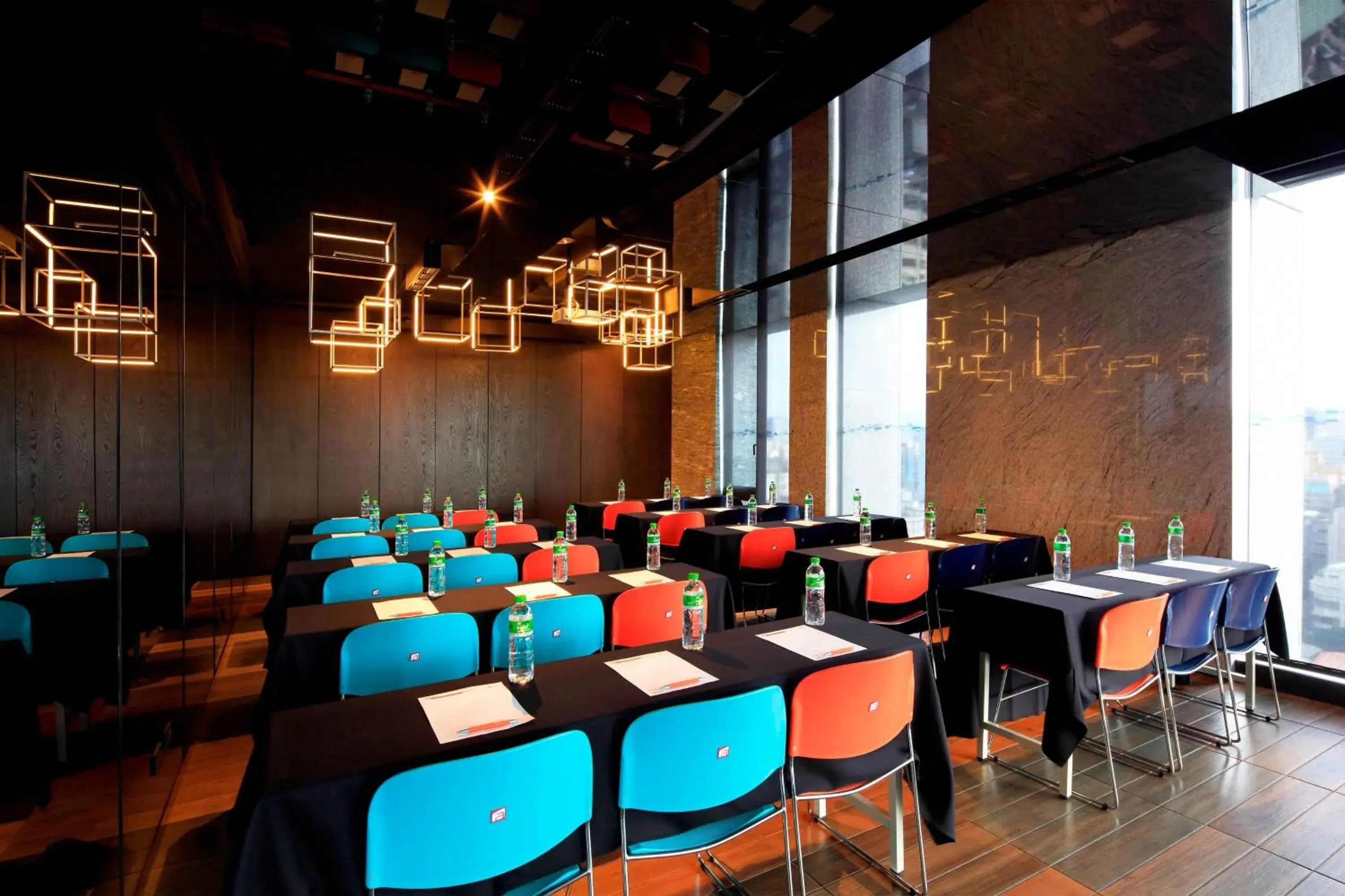 Meeting/conference room, Restaurant/Places to Eat in Aloft Taipei Zhongshan