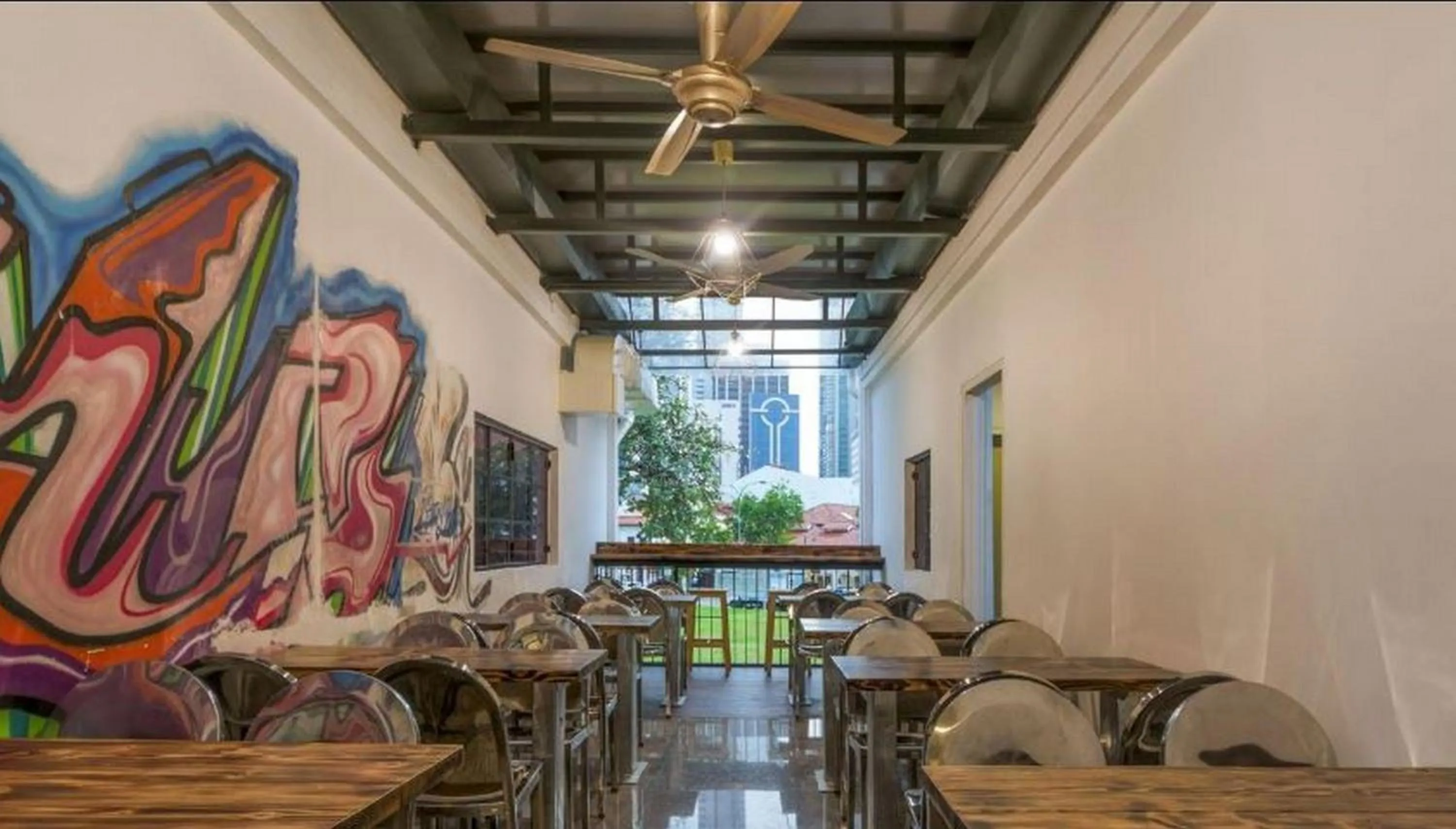 Restaurant/places to eat in BEAT Arts Hostel at Chinatown