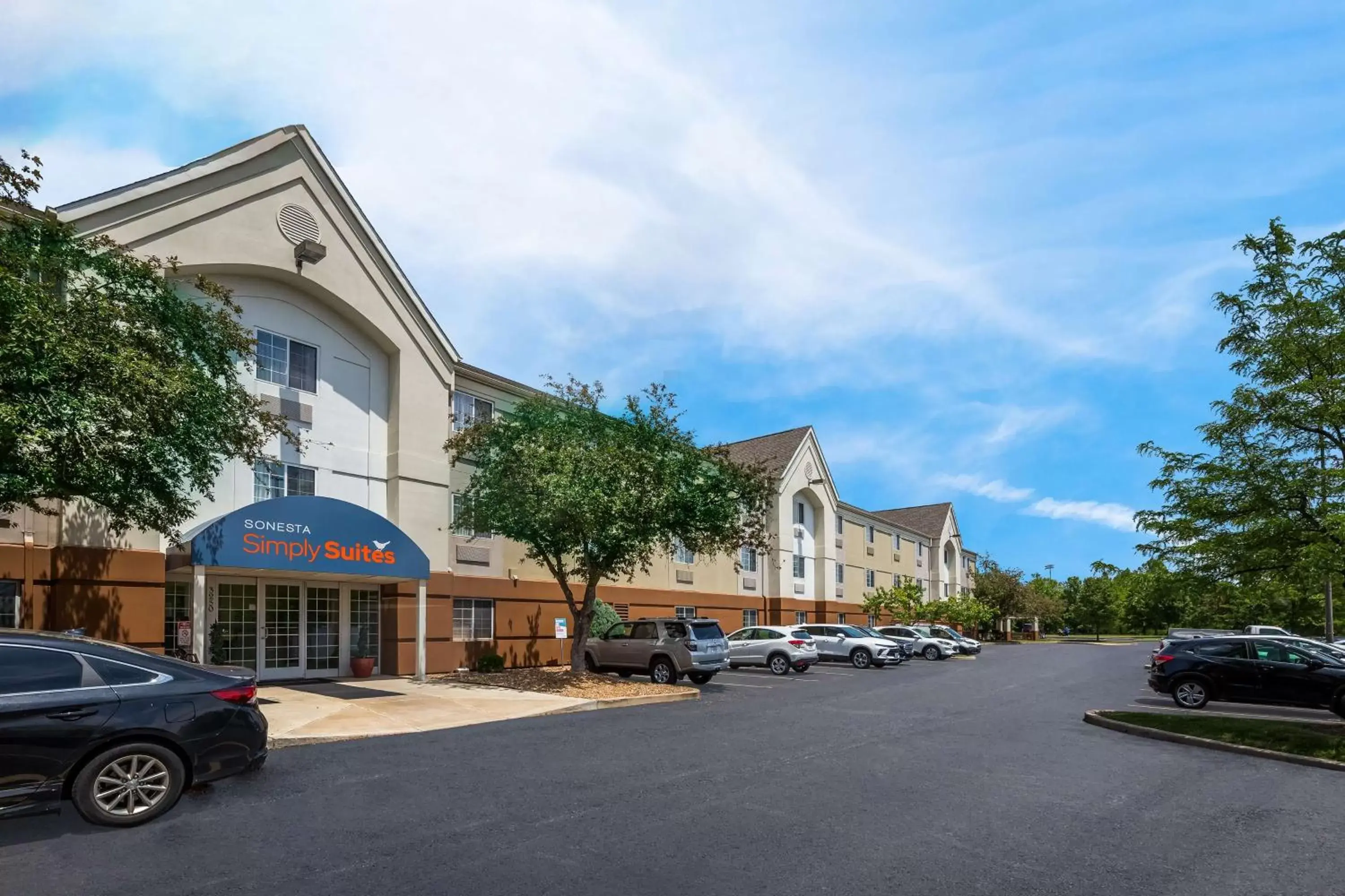 Property Building in Sonesta Simply Suites St Louis Earth City