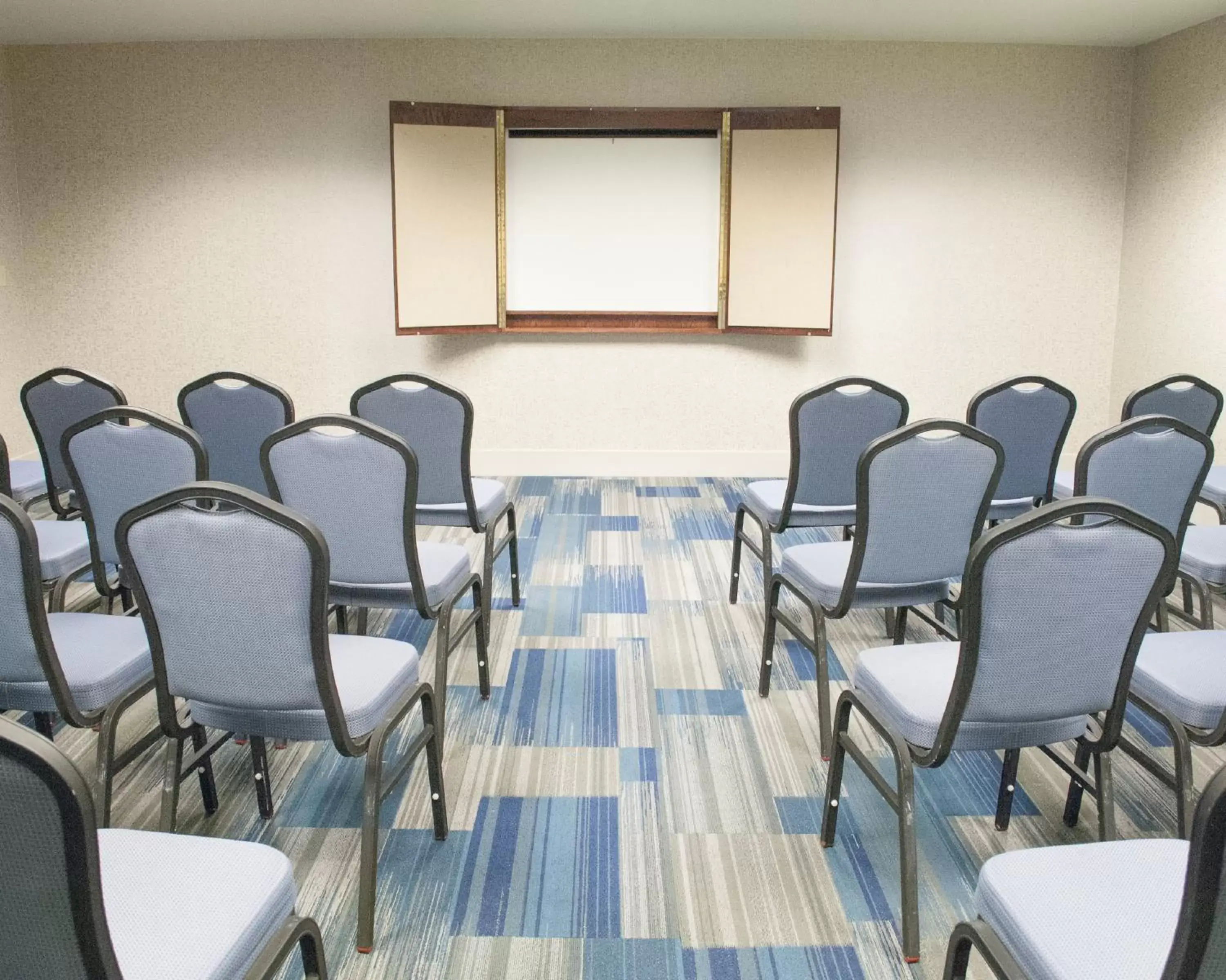 Meeting/conference room in Holiday Inn Express Hershey-Harrisburg Area, an IHG Hotel