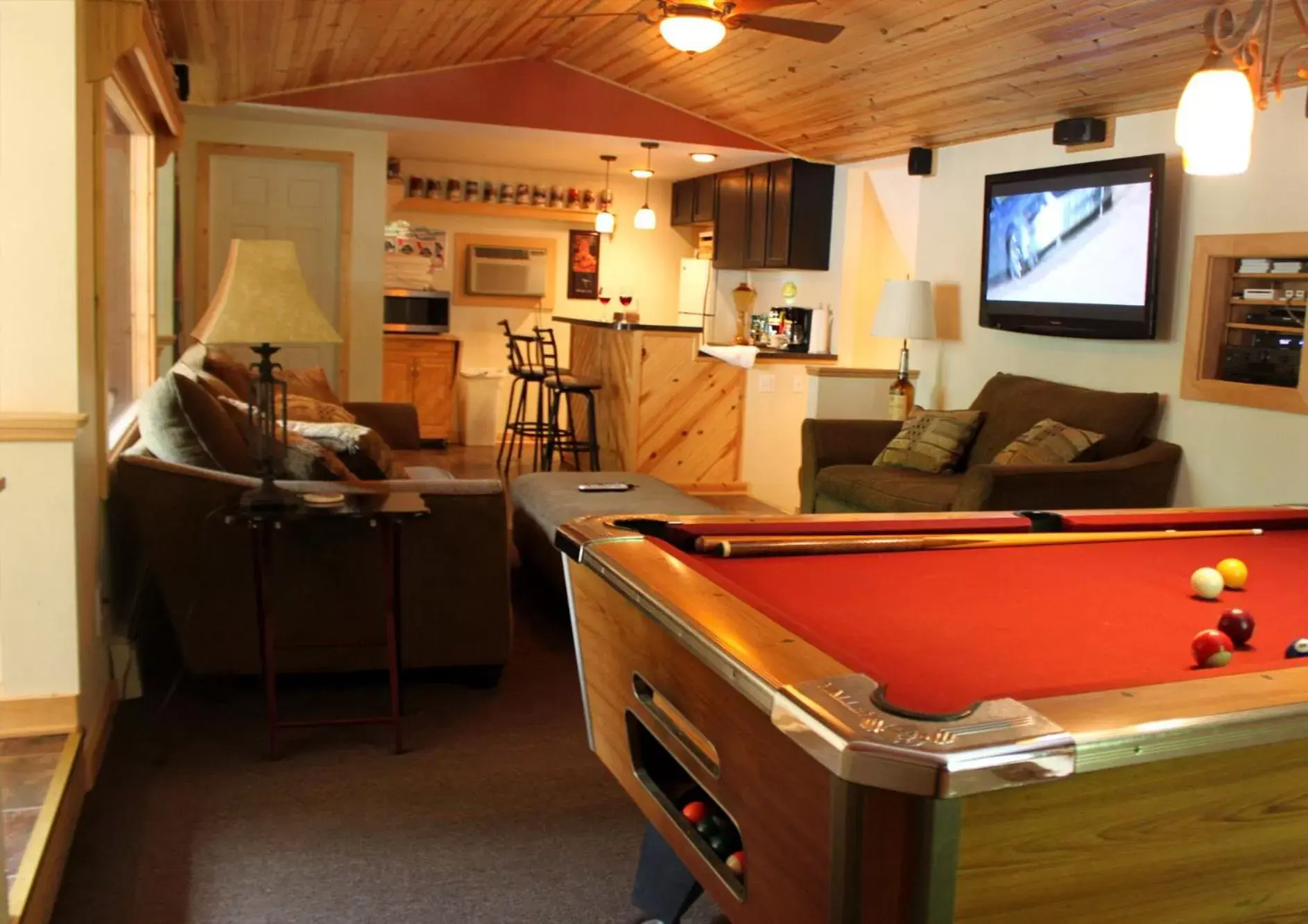 Billiards in Himelhoch Bed & Breakfast