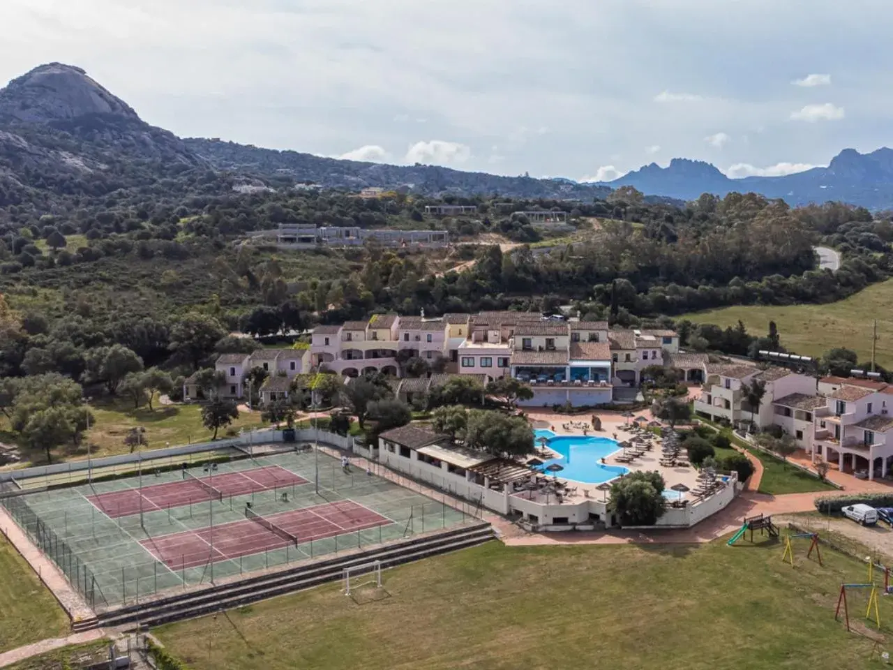 Bird's eye view, Bird's-eye View in Hotel Airone