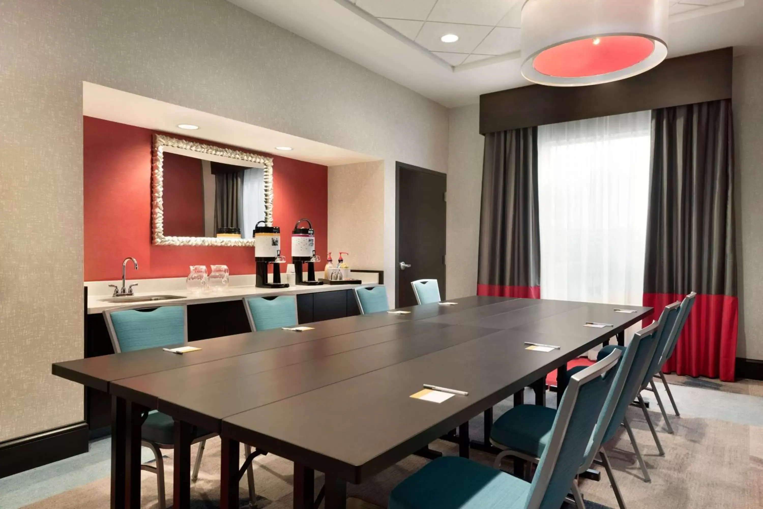 Meeting/conference room in Hampton Inn by Hilton Spring Hill, TN