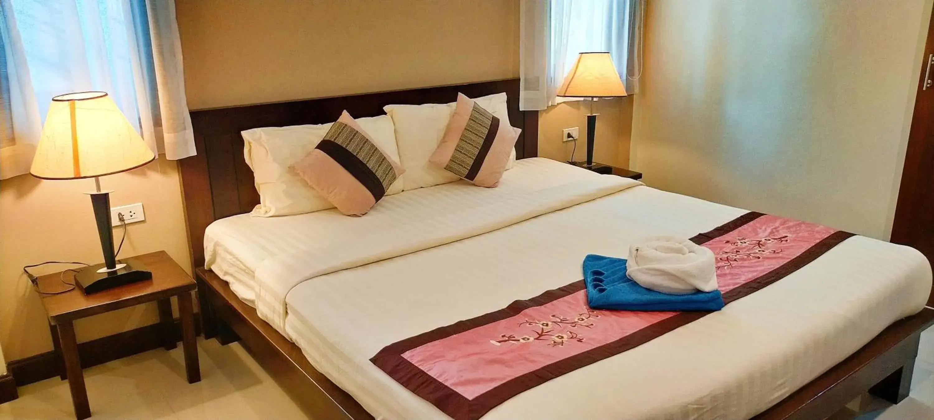 Bed in Happy Cottage Bed in Happy Cottage