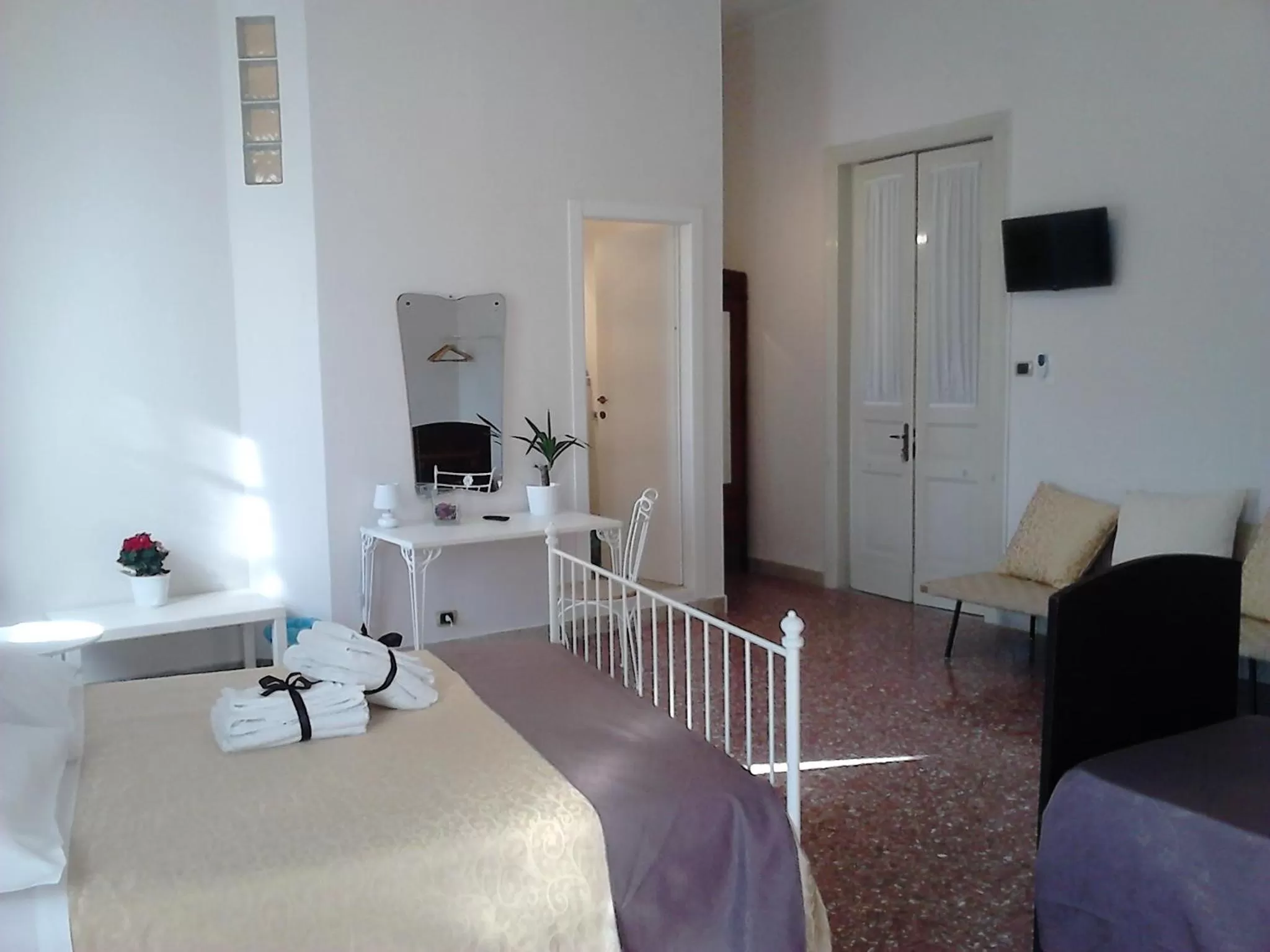 Photo of the whole room, TV/Entertainment Center in BellAqua