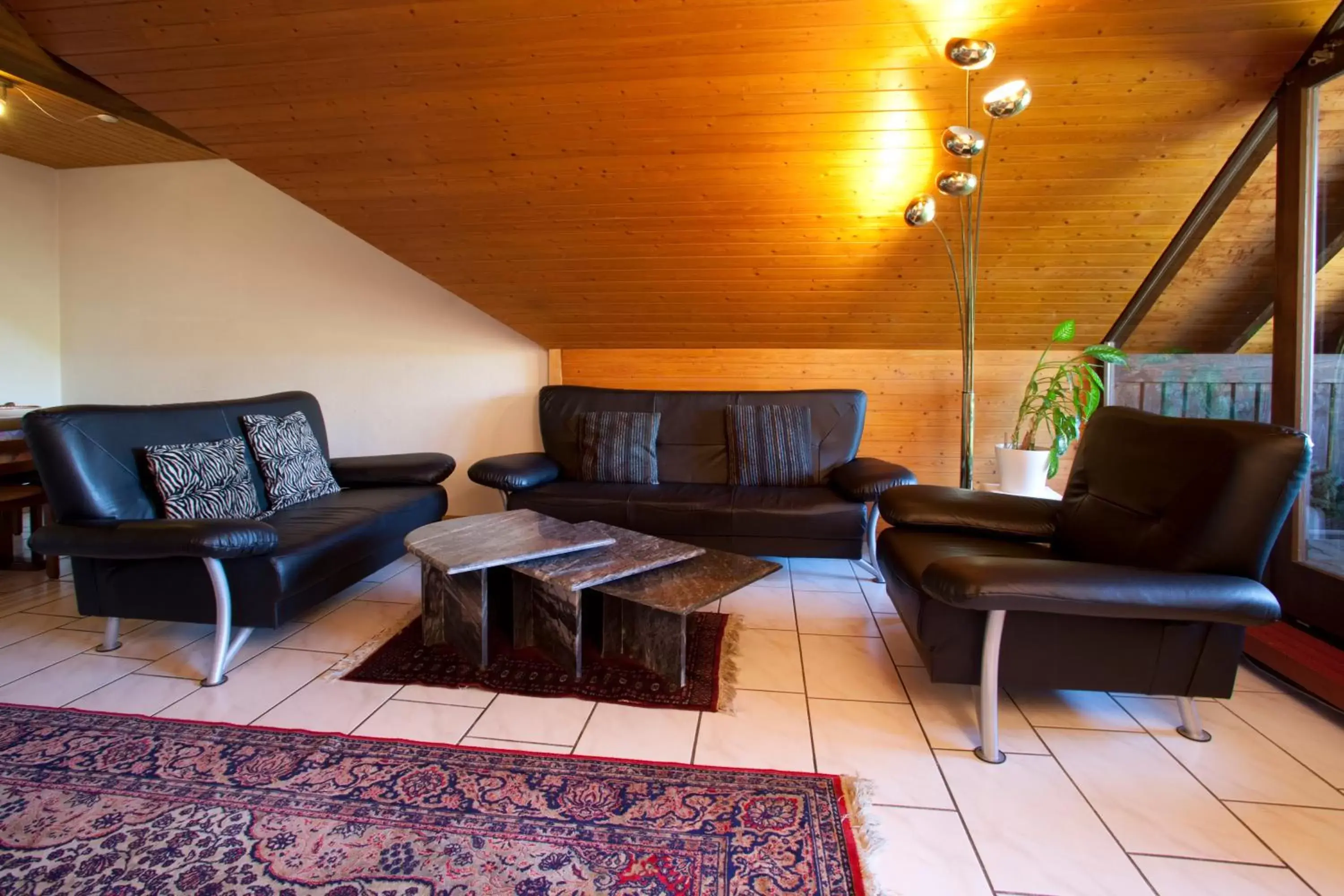 Photo of the whole room, Seating Area in Hotel Gasthaus Hirschen