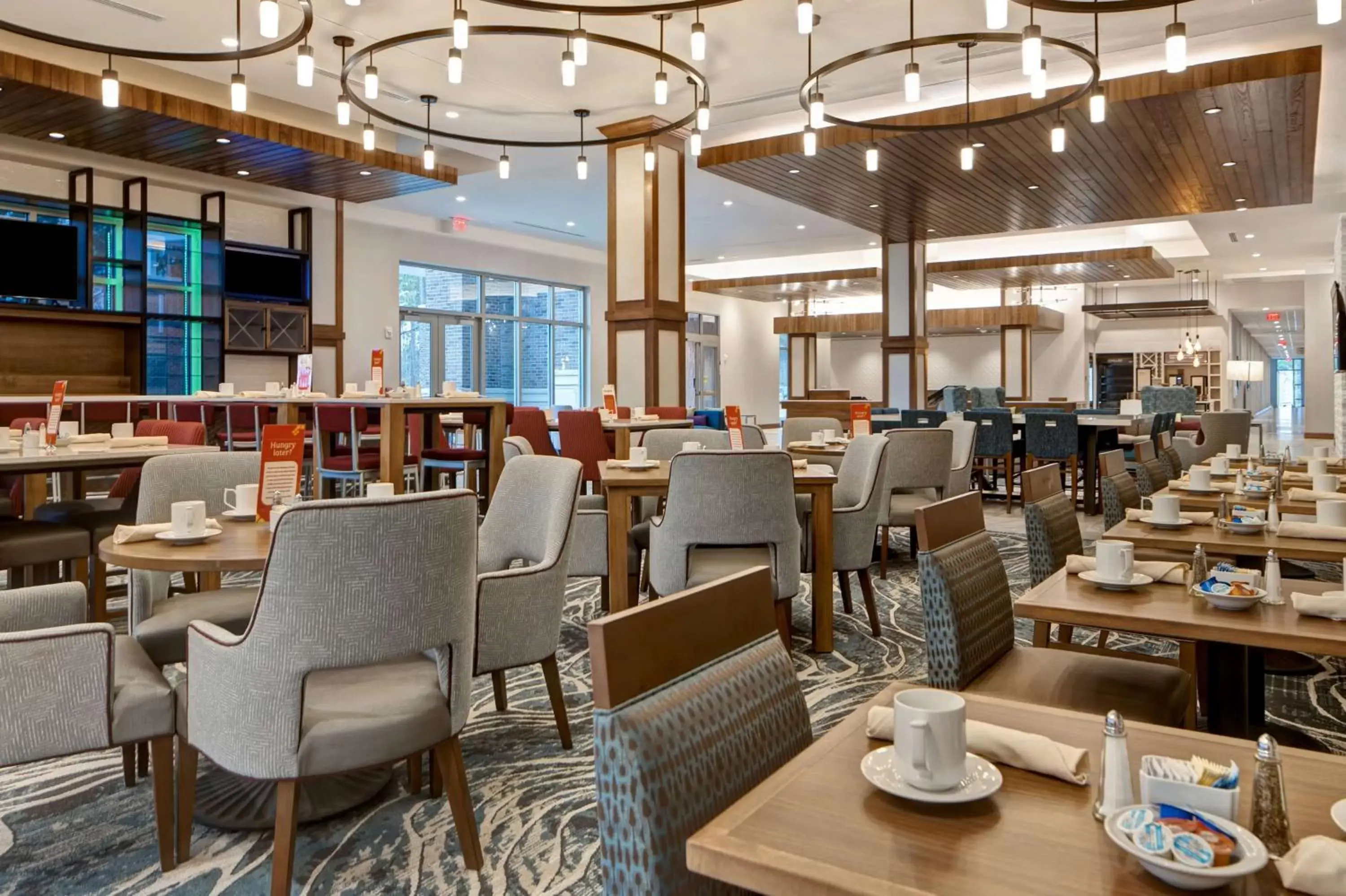 Lounge or bar, Restaurant/Places to Eat in Hilton Garden Inn Summerville, Sc
