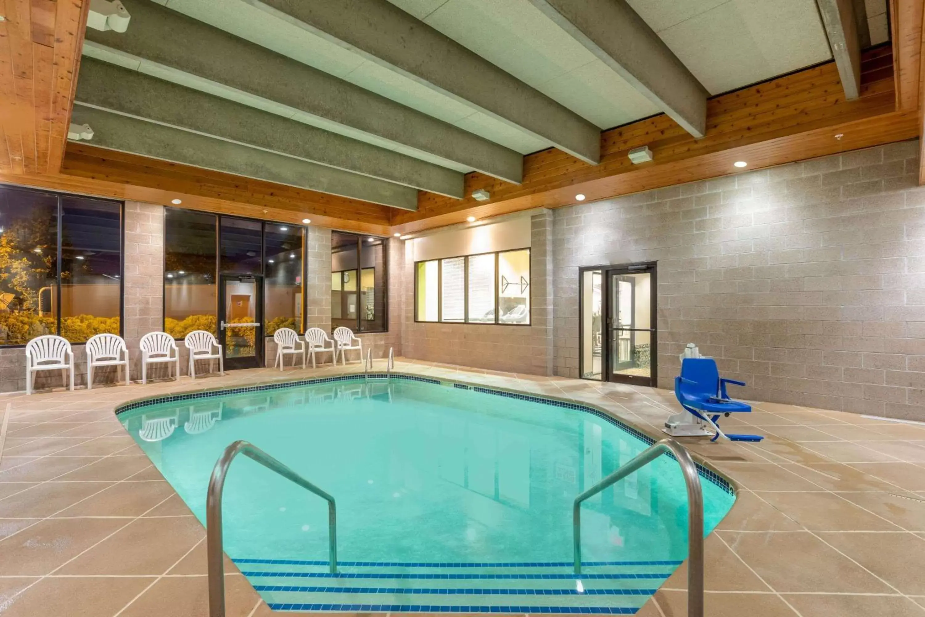 On site, Swimming Pool in Days Inn by Wyndham Eagan Minnesota Near Mall of America