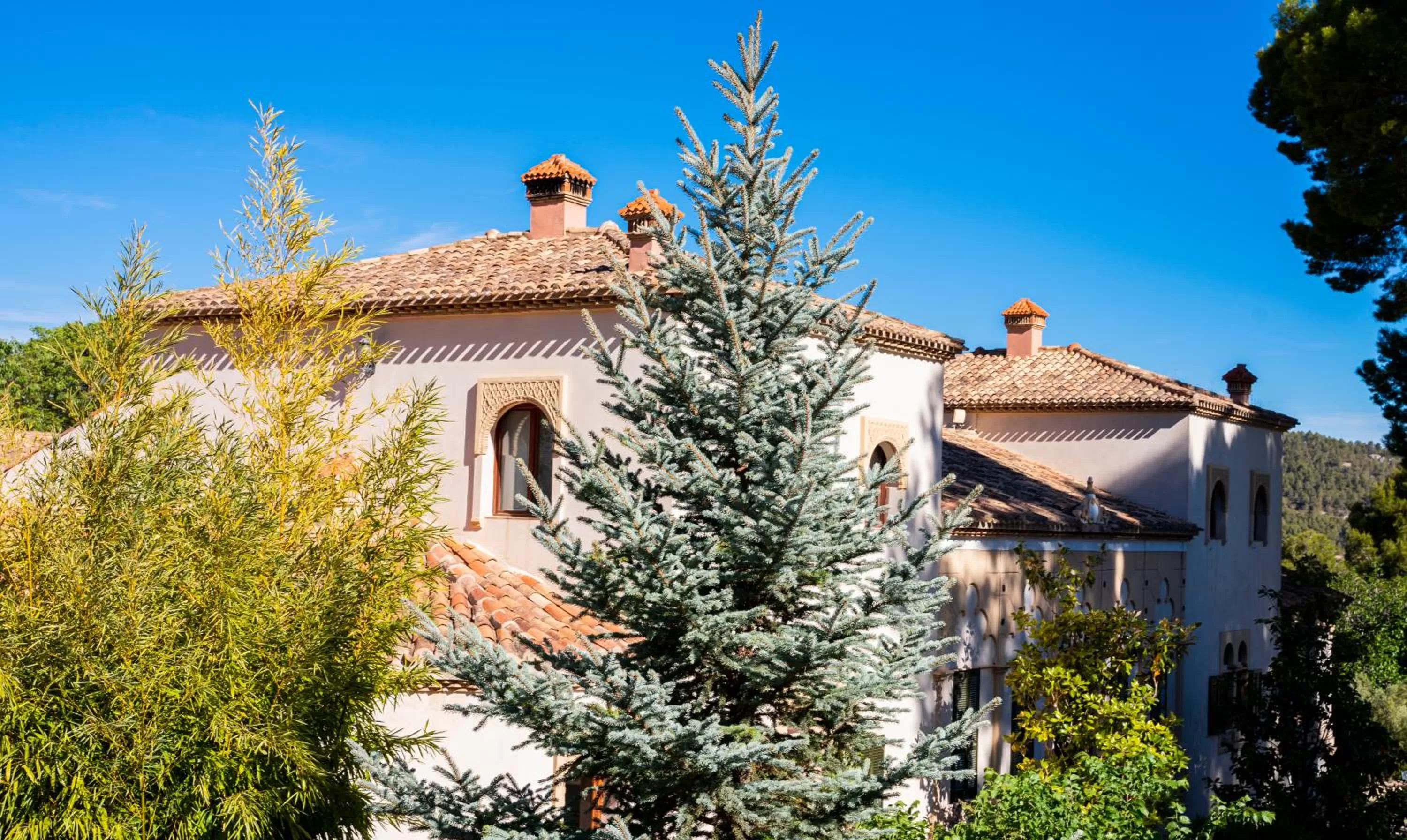 Property building in Eco Hotel con encanto Masía la Mota B&B