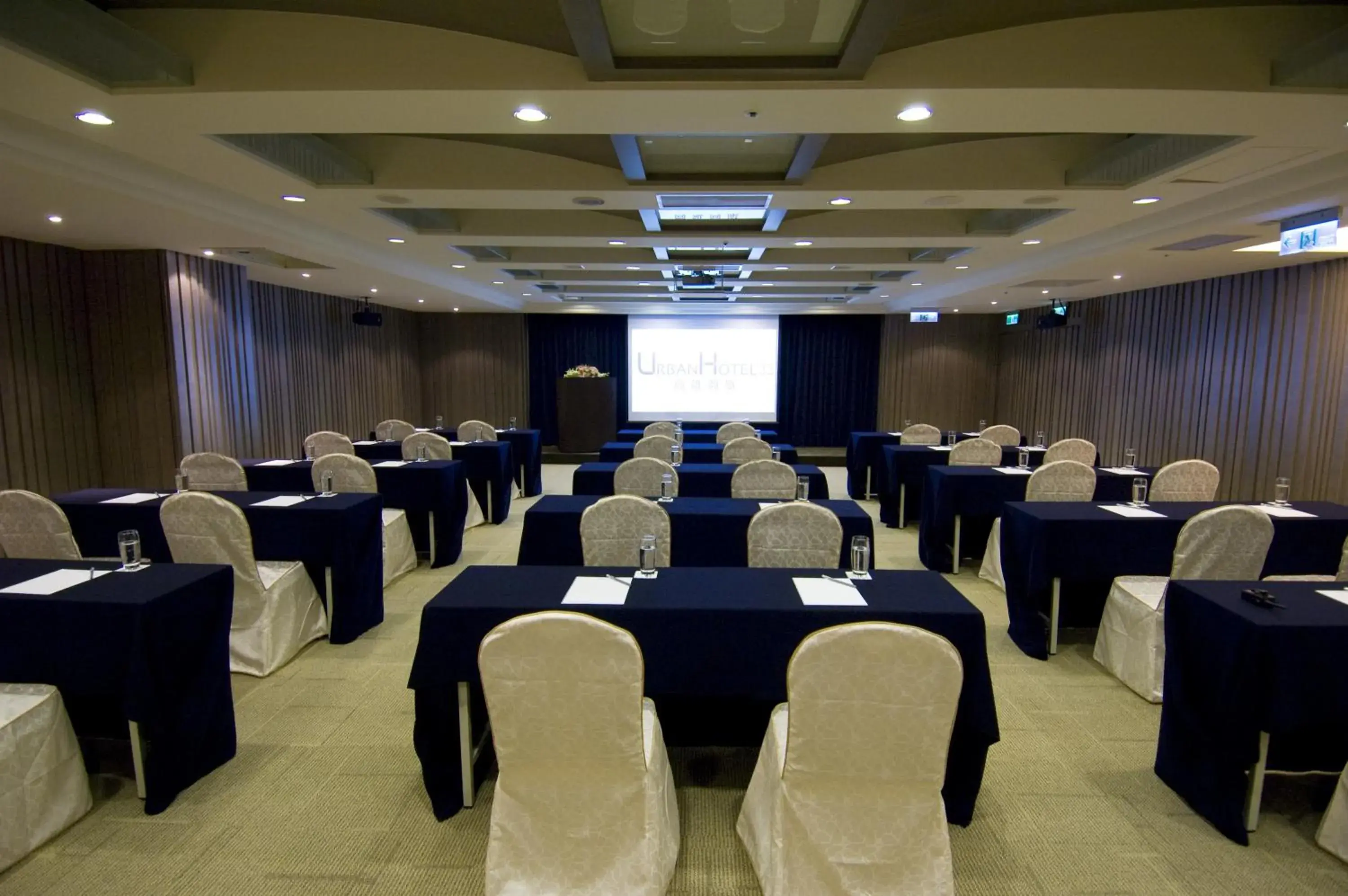 Meeting/conference room in Urban Hotel 33