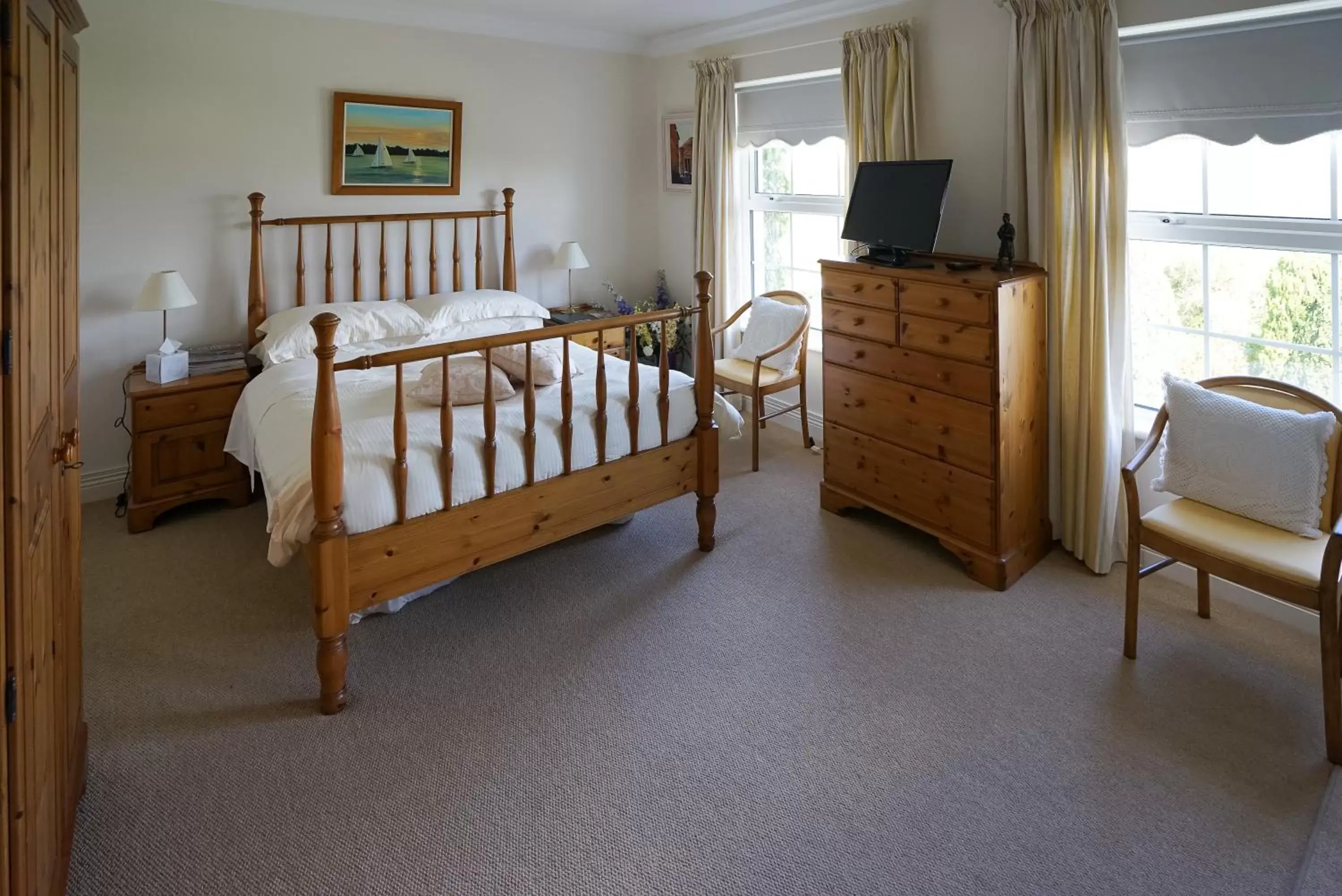 Bedroom, Bed in Tattykeel House