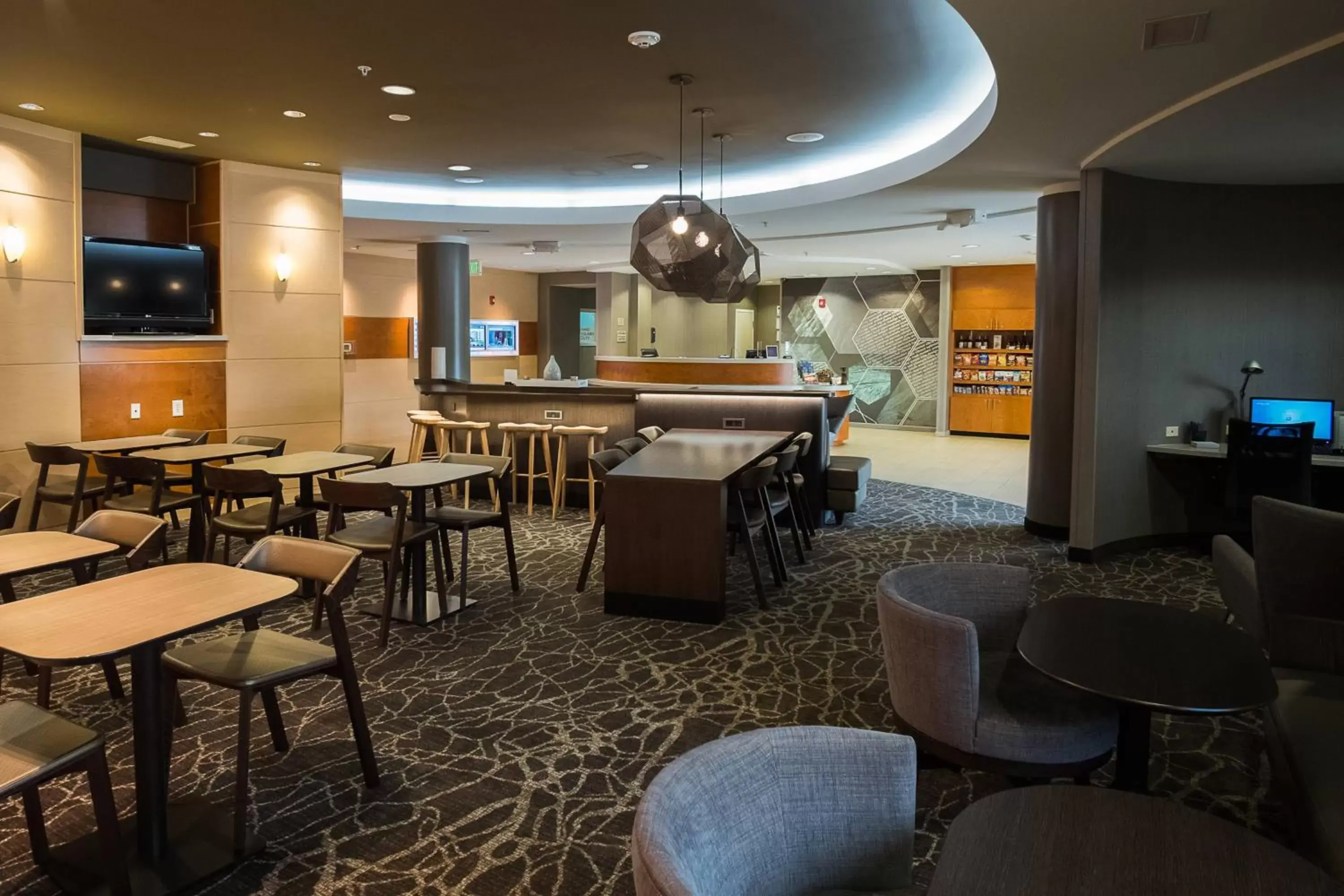 Restaurant/places to eat, Lounge/Bar in SpringHill Suites by Marriott Winston-Salem Hanes Mall
