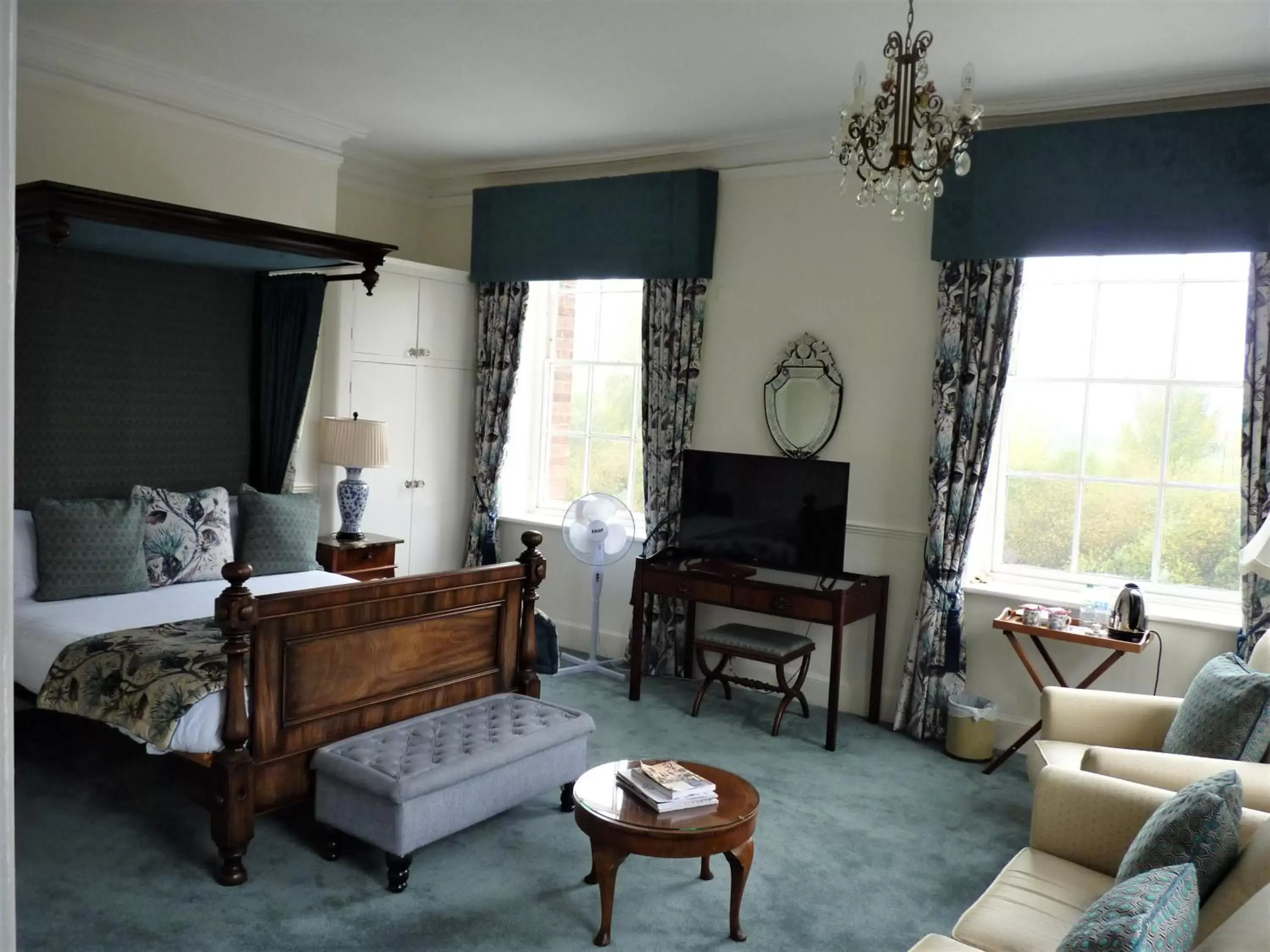 Bedroom, Seating Area in Diglis House Hotel