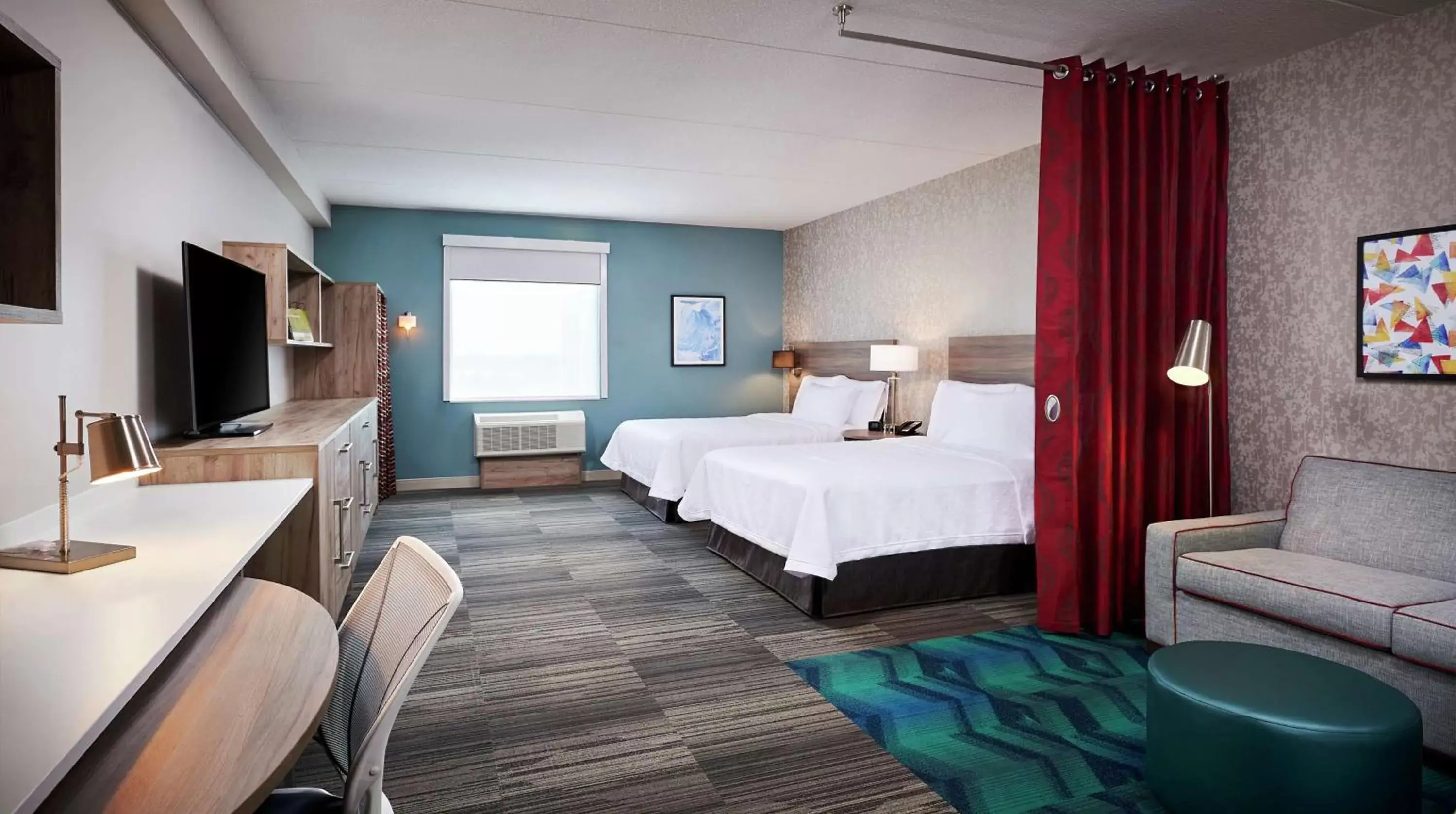 Living room, Bed in Home2 Suites By Hilton Brantford Living room, Bed in Home2 Suites By Hilton Brantford