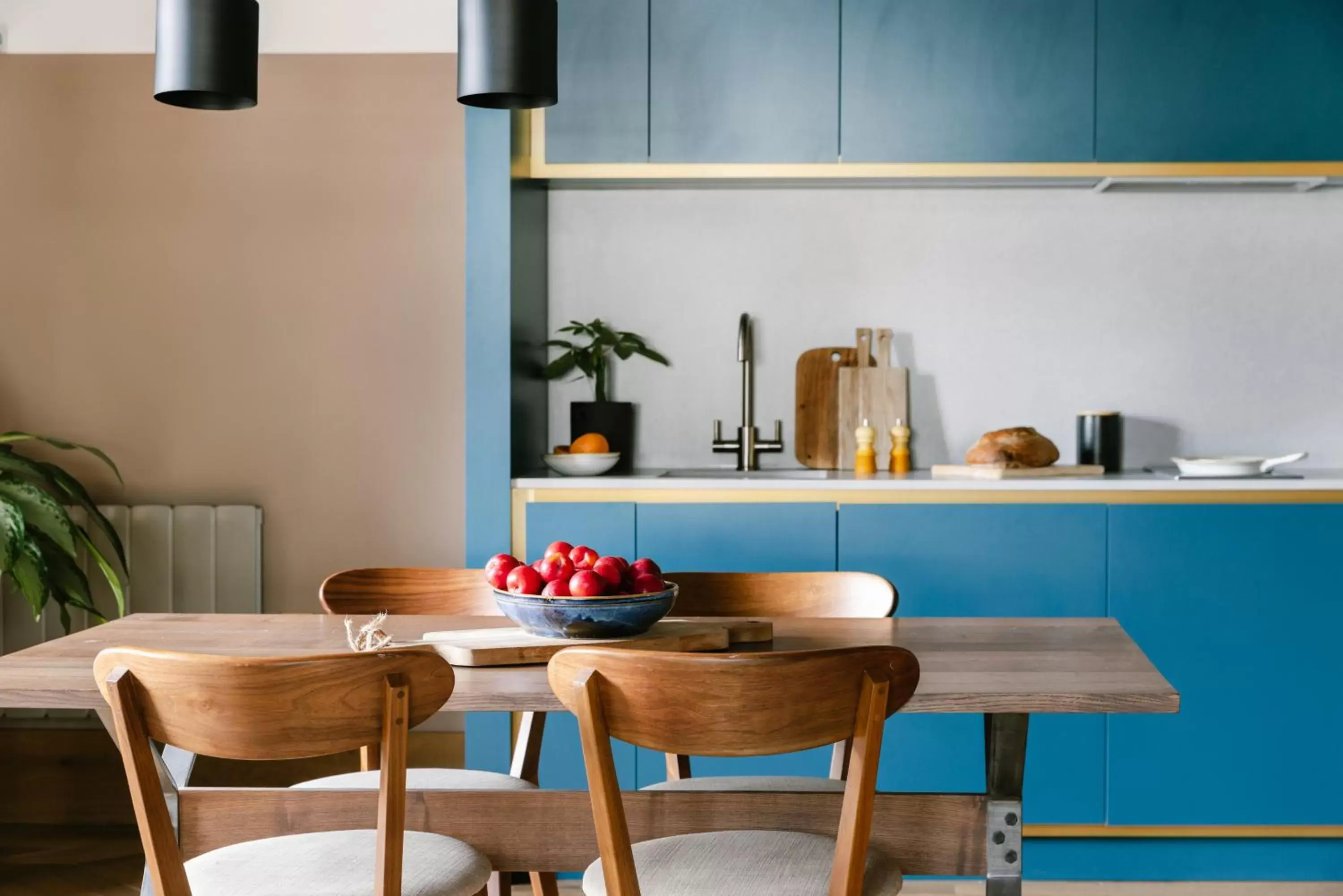 Kitchen or kitchenette, Dining Area in Native Manchester