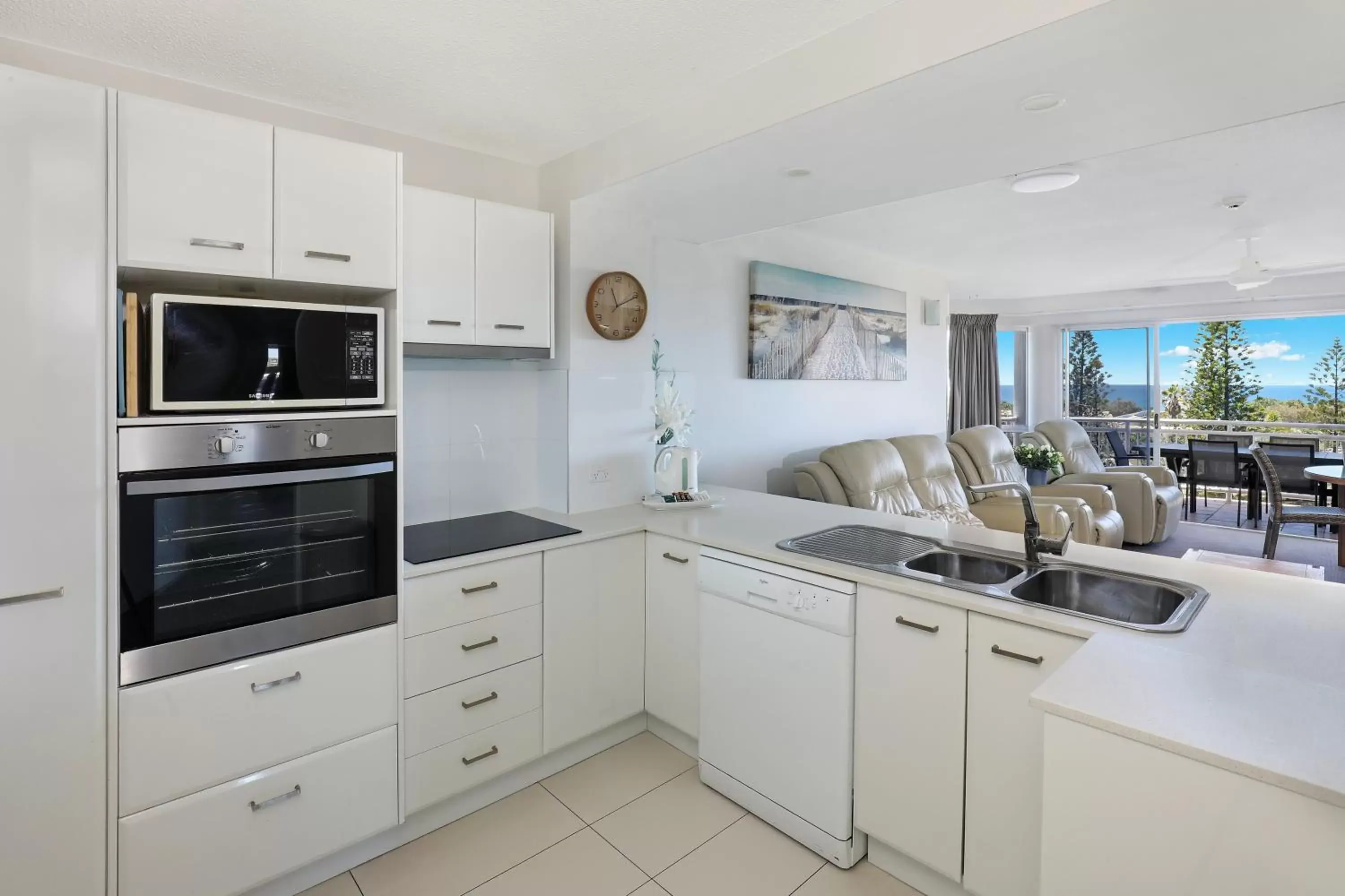 Kitchen/Kitchenette in Beachside Resort Kawana Waters