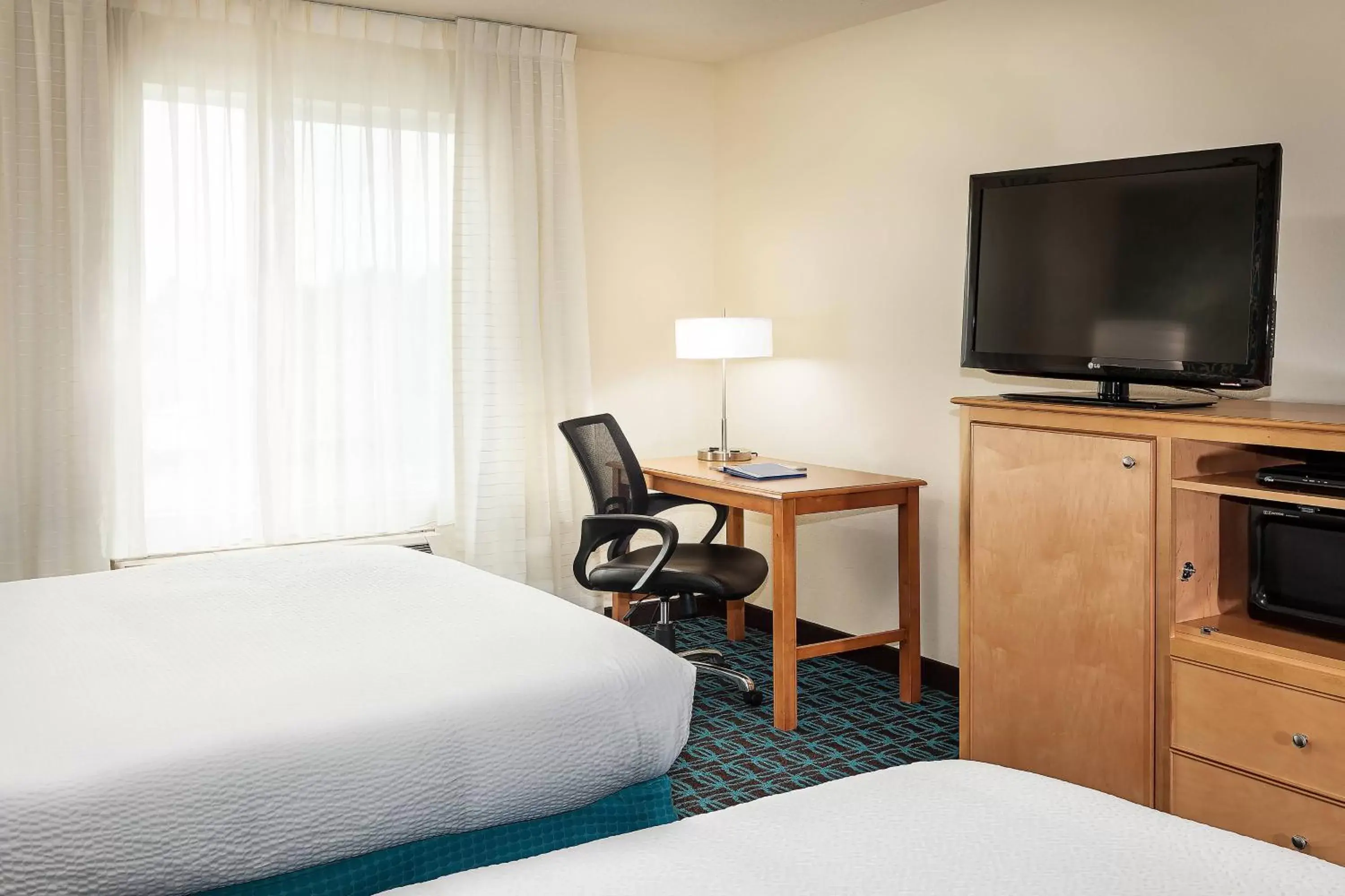 Photo of the whole room, TV/Entertainment Center in Fairfield Inn & Suites by Marriott Anchorage Midtown