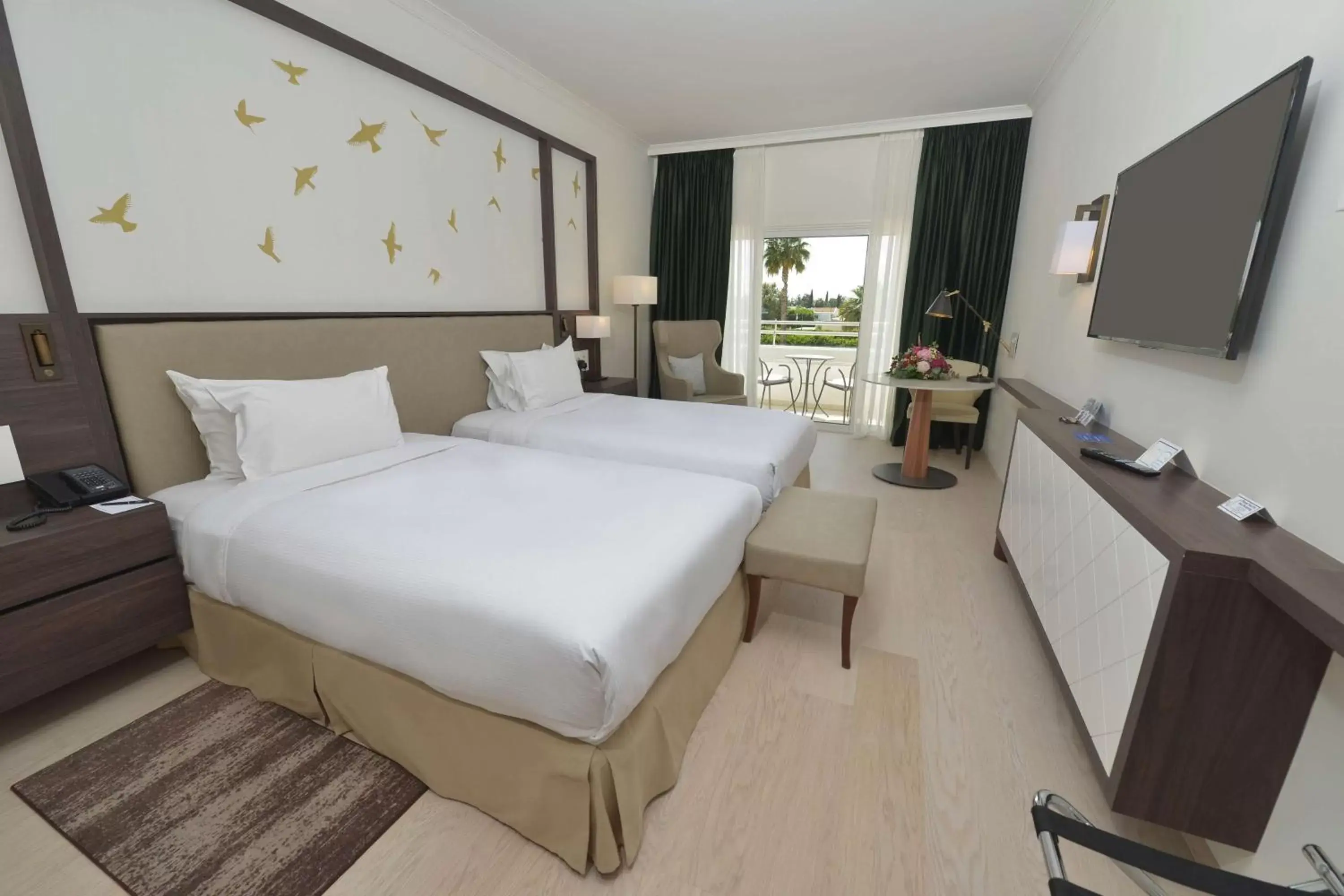 Bedroom, Bed in Hilton Nicosia