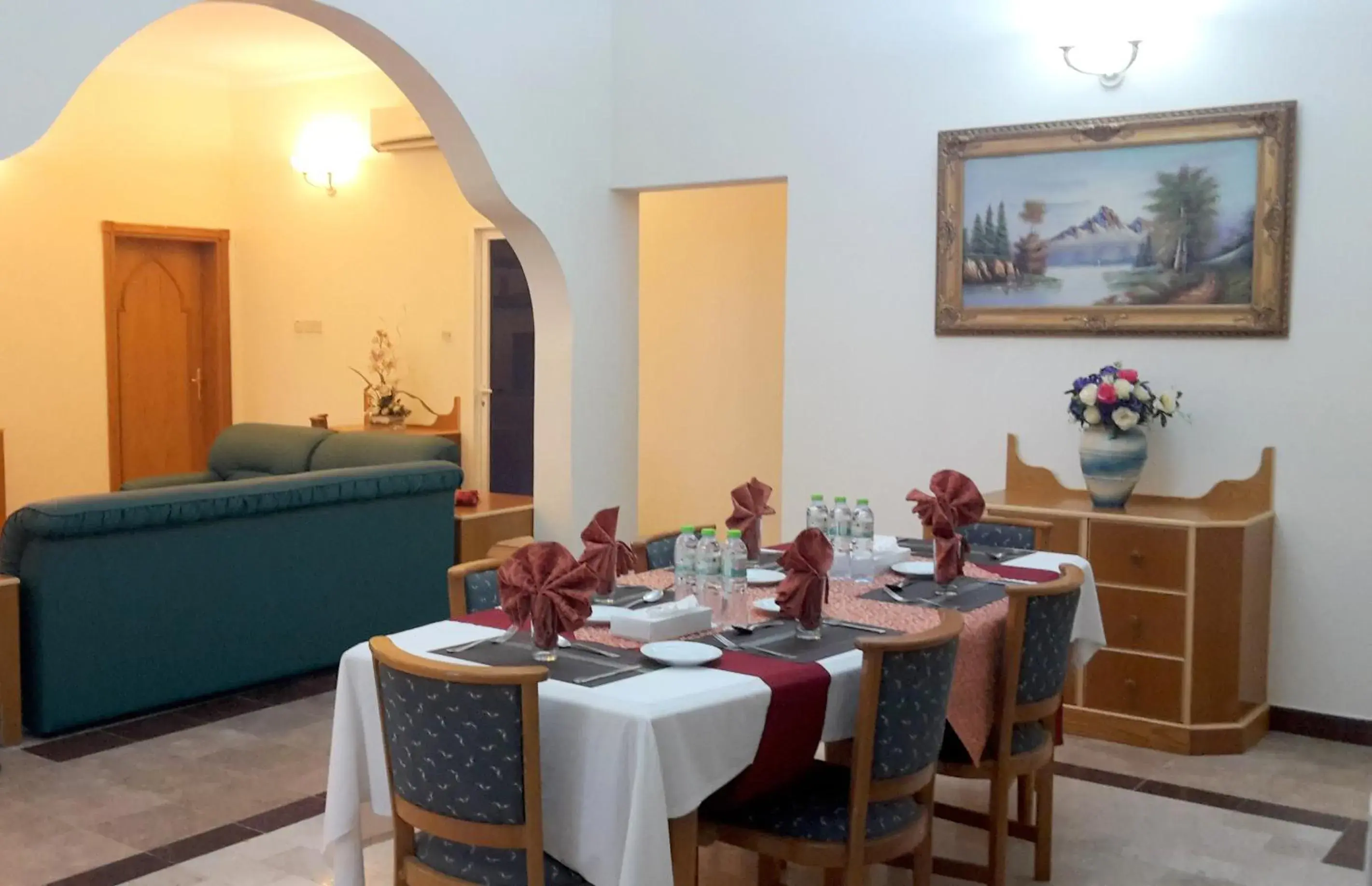 Dining area, Restaurant/Places to Eat in Samharam Tourist Village