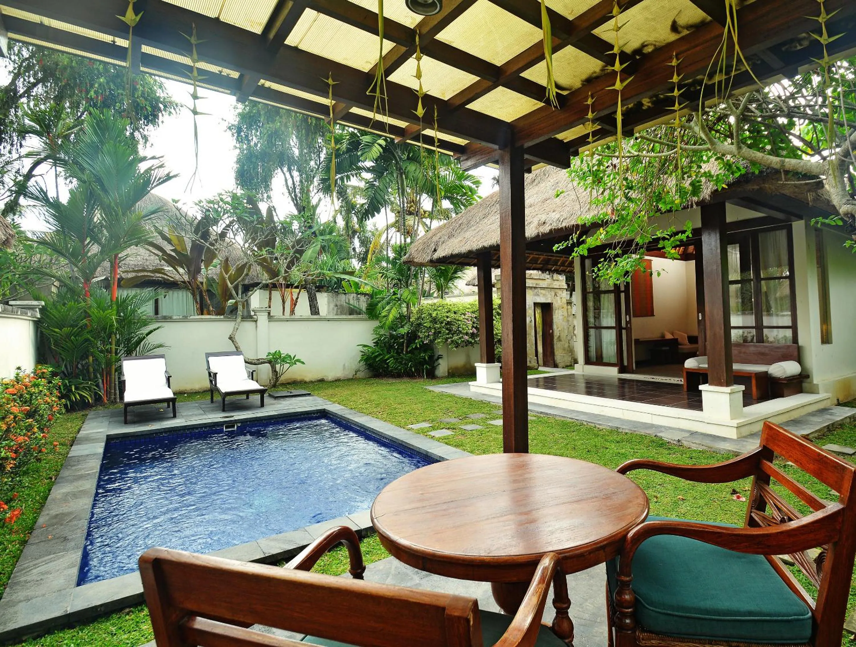 Swimming pool in Pertiwi Resort & Spa