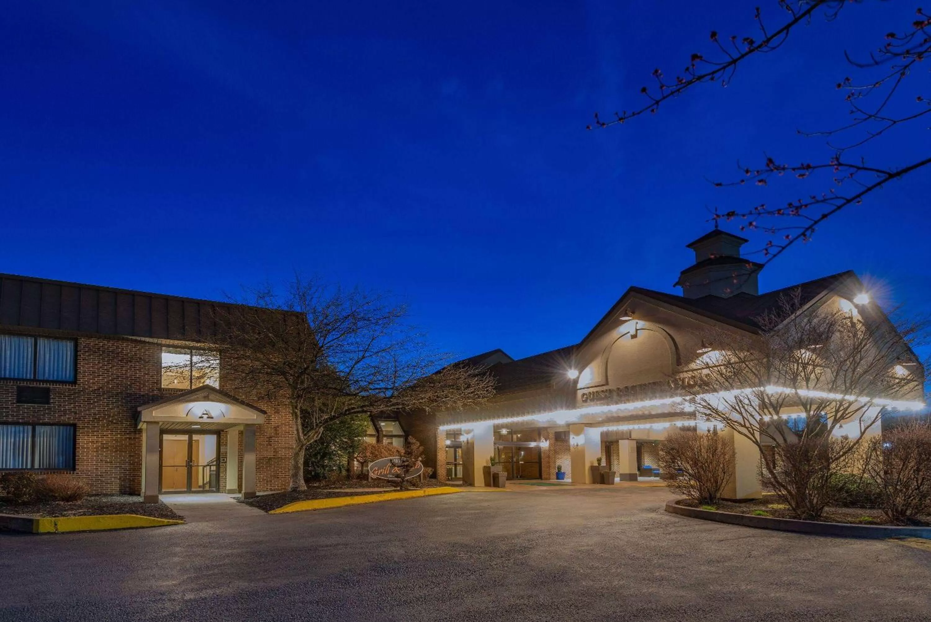 Property building in Wyndham Garden York