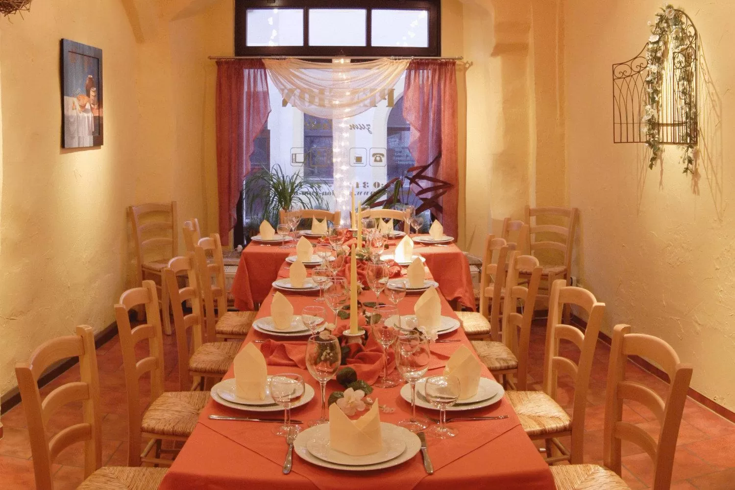 Restaurant/places to eat in Hotel-Pension zum Markt