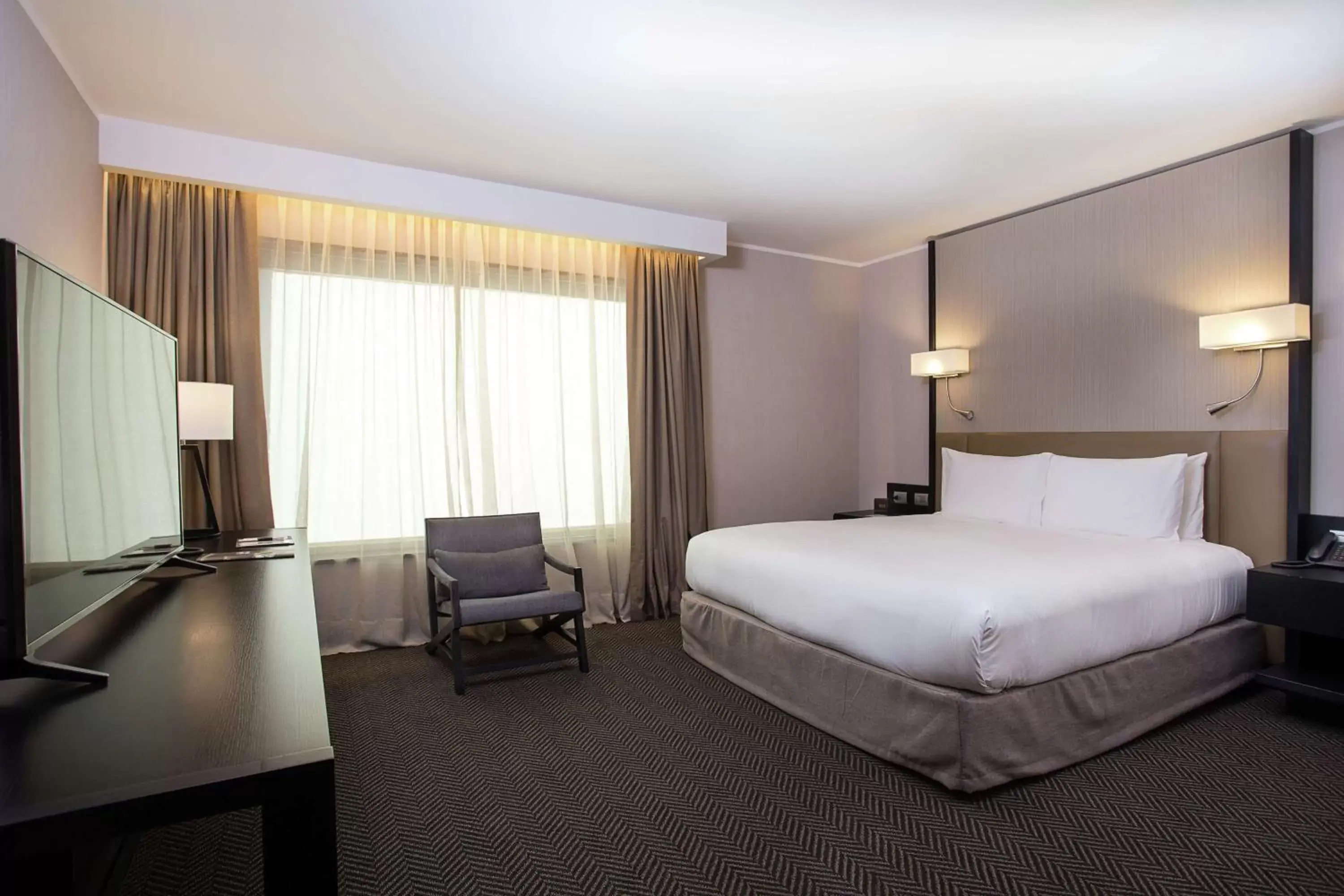 Bedroom, Bed in DoubleTree by Hilton Santiago - Vitacura Bedroom, Bed in DoubleTree by Hilton Santiago - Vitacura