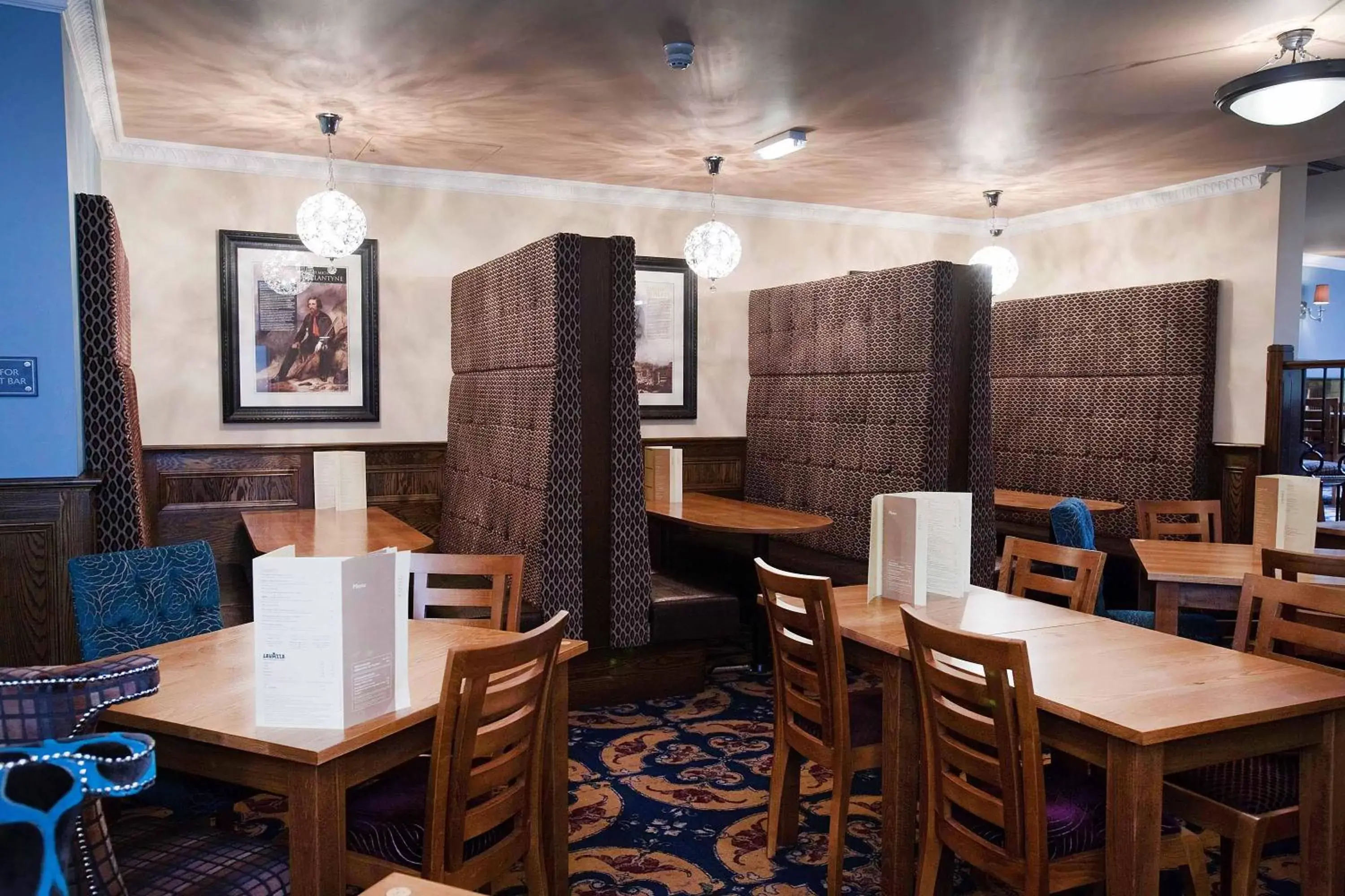 Restaurant/Places to Eat in The White Lady Wetherspoon