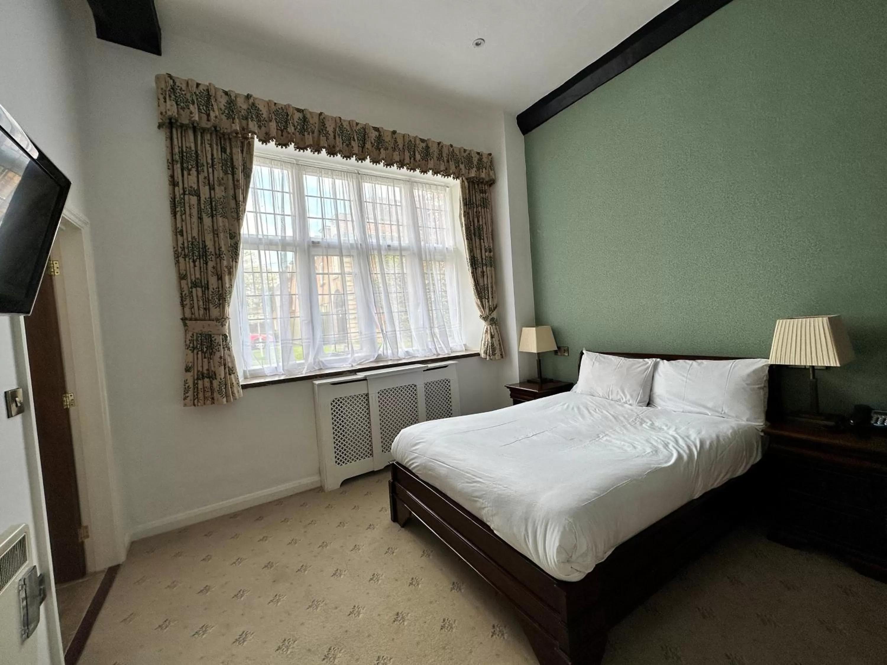 Bed in Castle Bromwich Hall Hotel, BW Signature Collection by Best Western