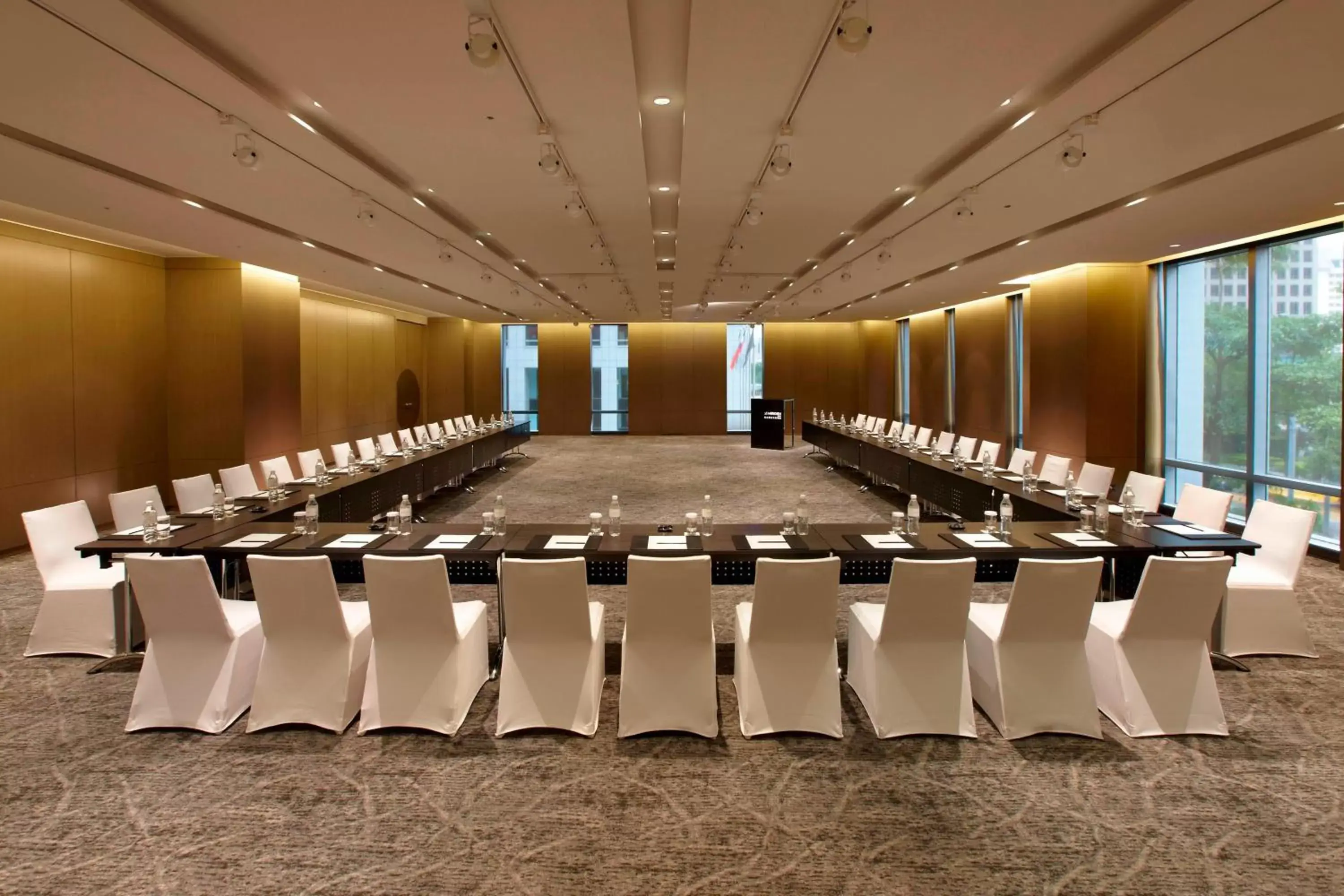 Meeting/conference room in Le Meridien Taipei