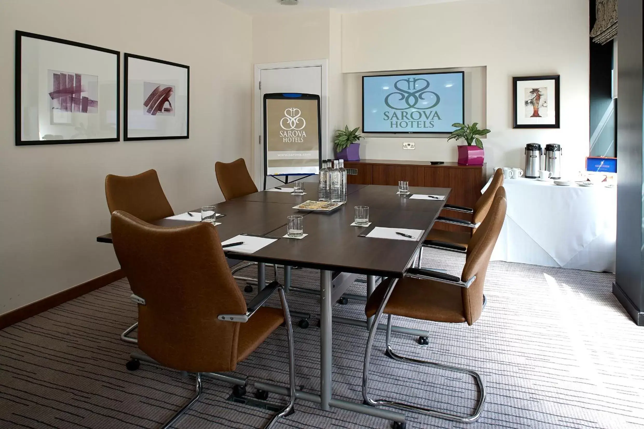 Business facilities in Sir Christopher Wren Hotel