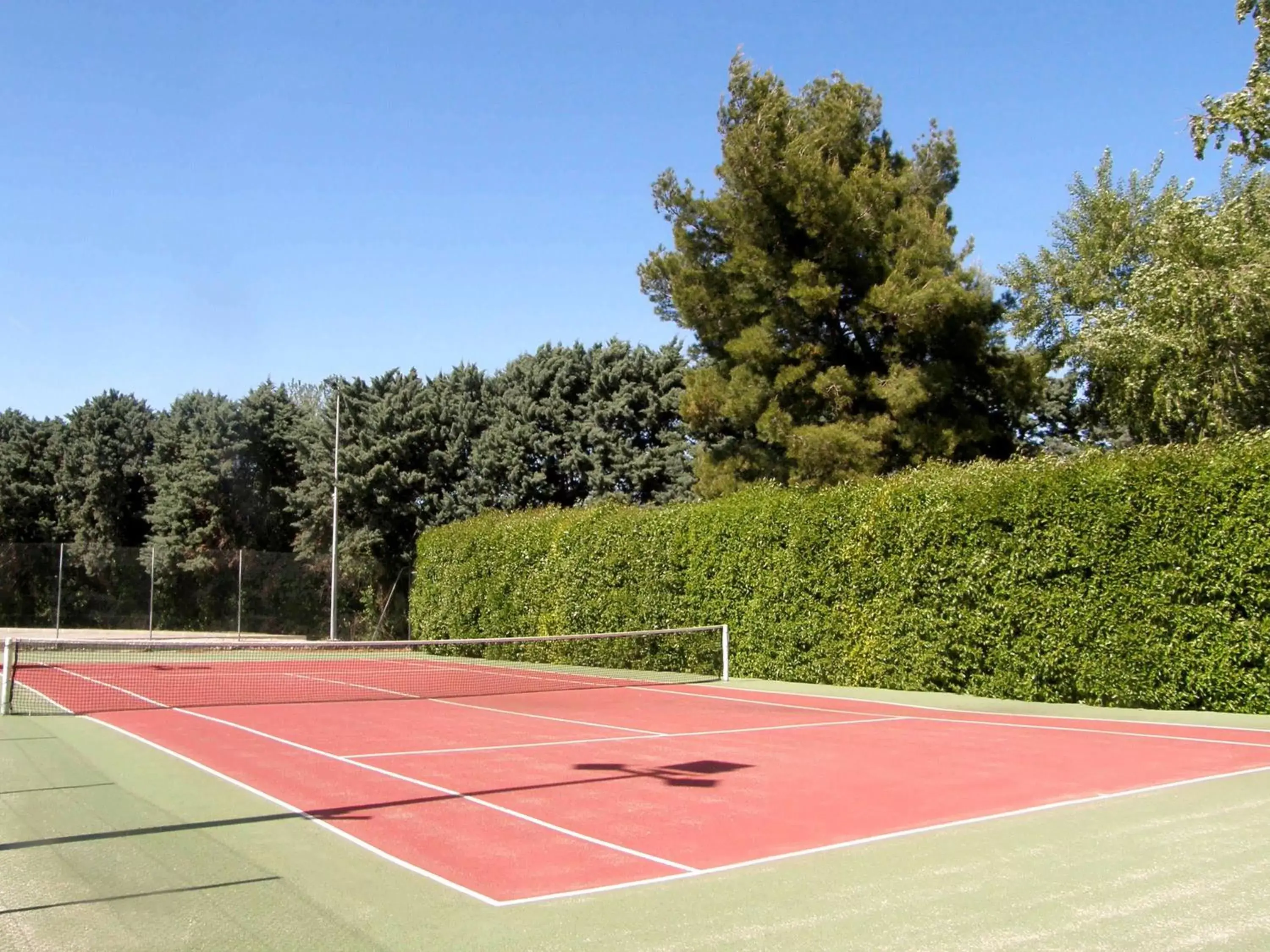 On site, Tennis/Squash in Pullman Toulouse Airport