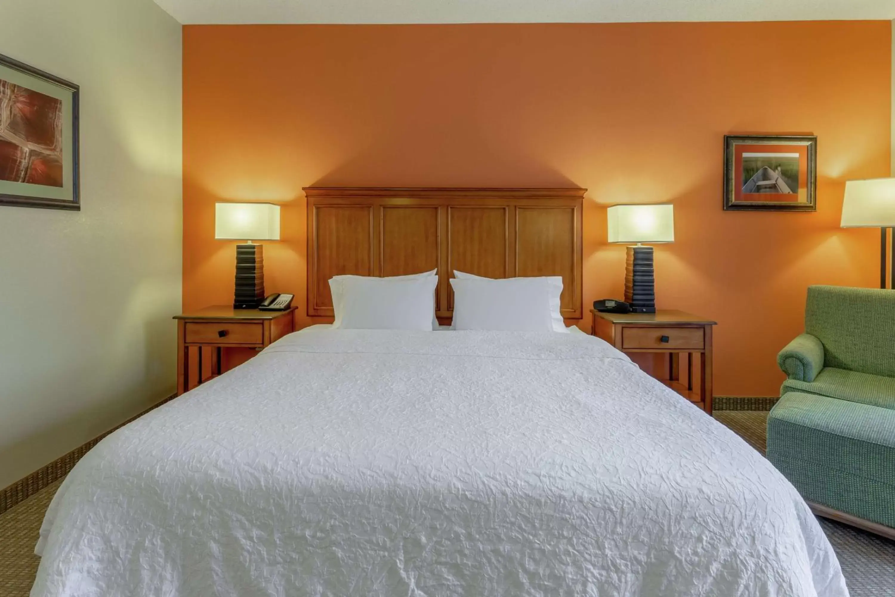 Bed in Hampton Inn Okeechobee - Lake Okeechobee Bed in Hampton Inn Okeechobee - Lake Okeechobee