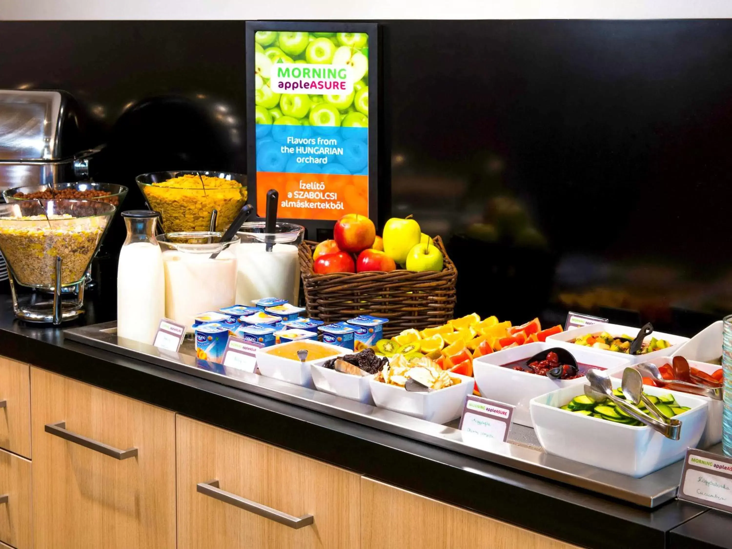 Restaurant/places to eat in Ibis Styles Budapest Center Restaurant/places to eat in Ibis Styles Budapest Center