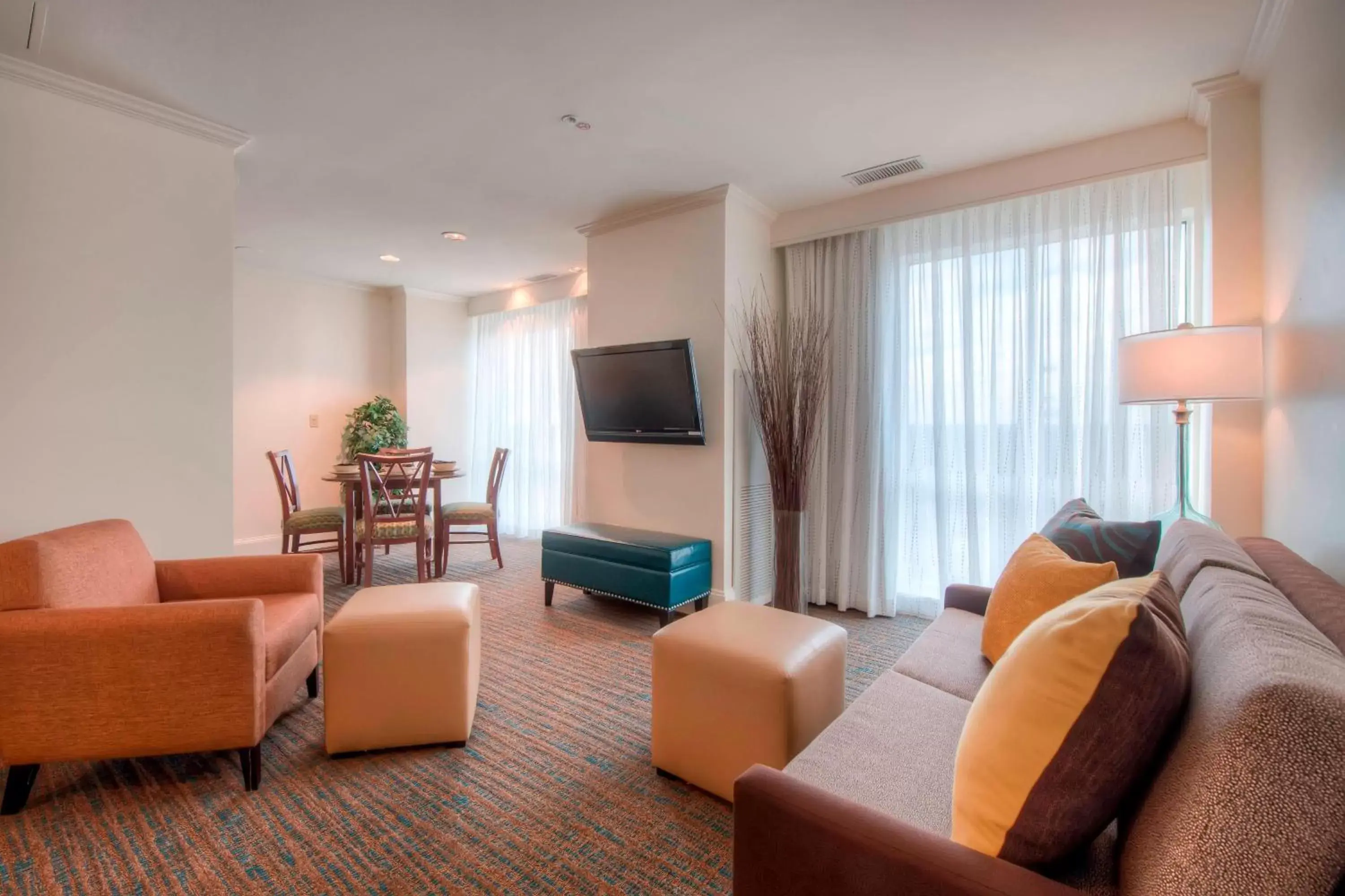 Living room, Seating Area in Residence Inn Charlotte Uptown