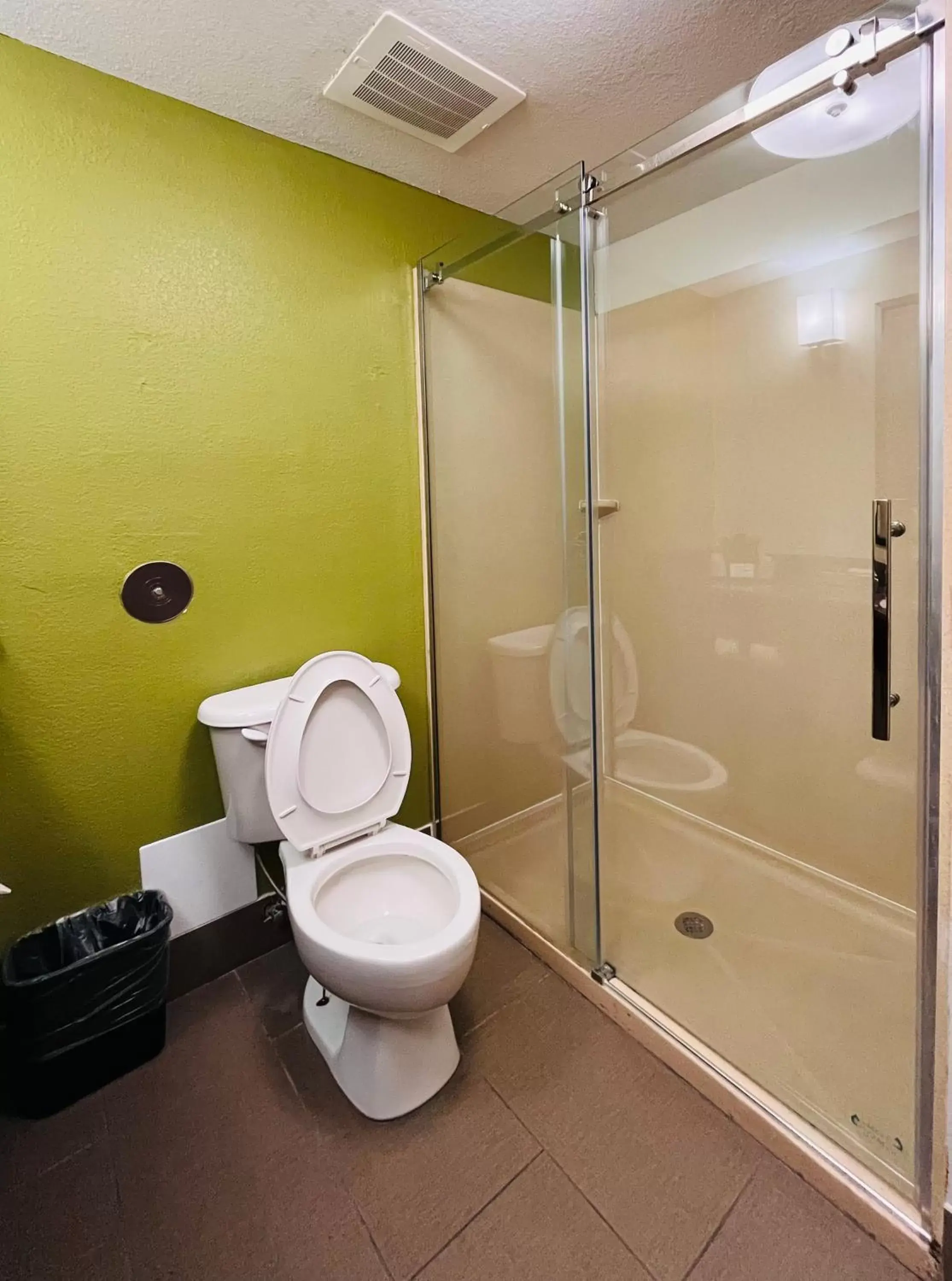 Bathroom in Sleep Inn & Suites Lakeland I-4