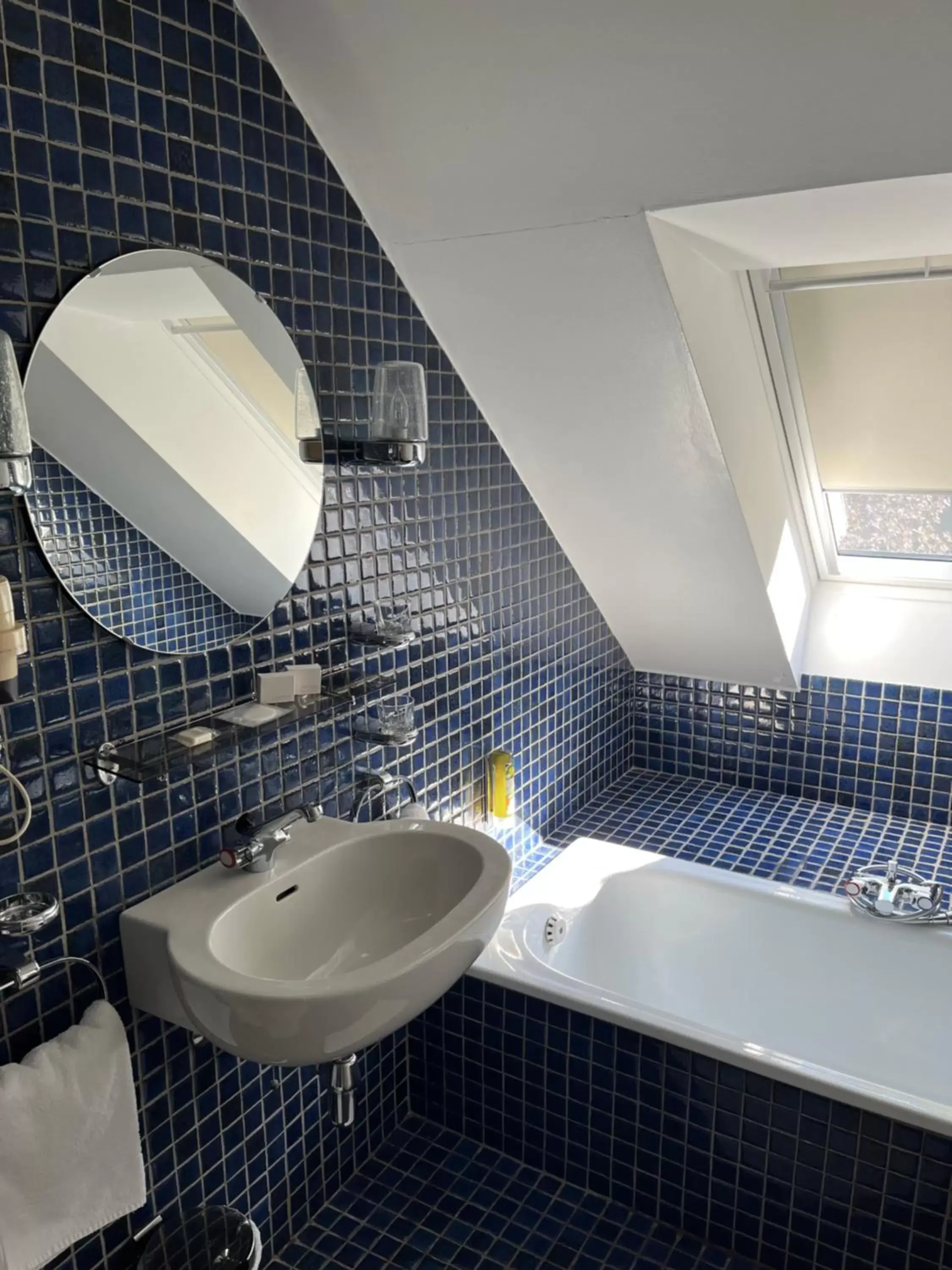 Double Room in Hostellerie La Claire Fontaine, Logis hôtels & Spa Double Room in Hostellerie La Claire Fontaine, Logis hôtels & Spa