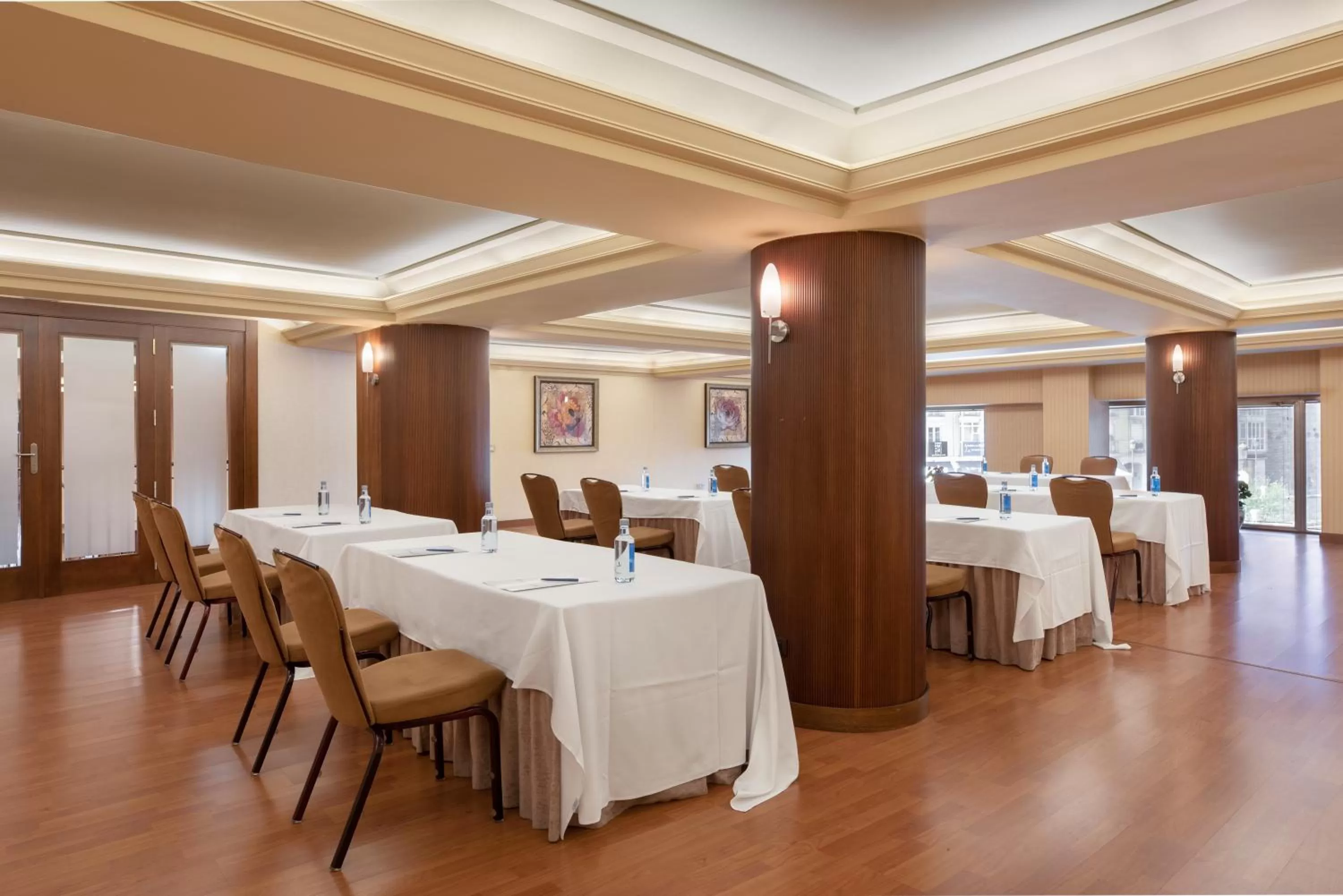 Business facilities in Crisol Almirante Bonifaz