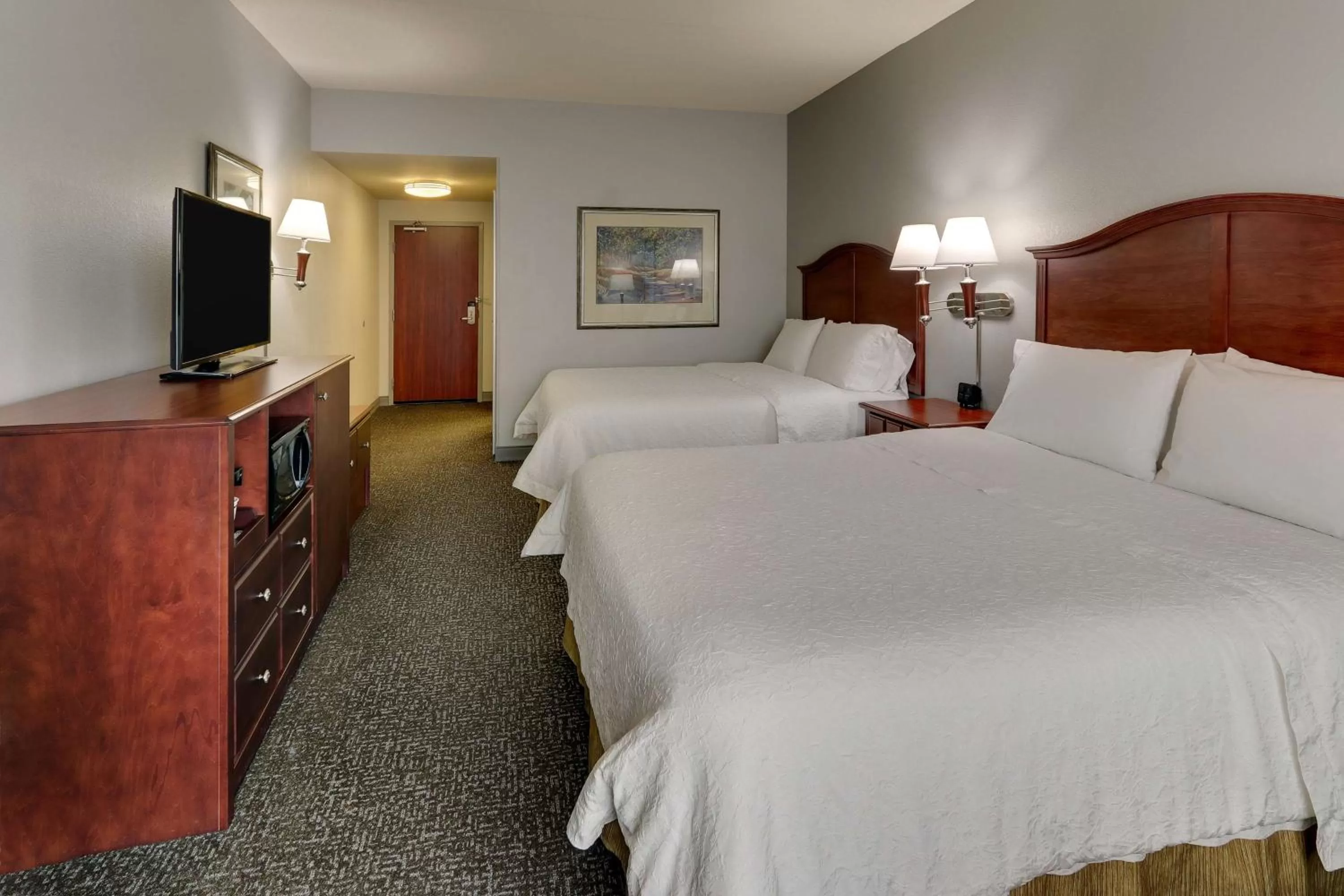 Bedroom, Bed in Hampton Inn & Suites Indianapolis-Airport