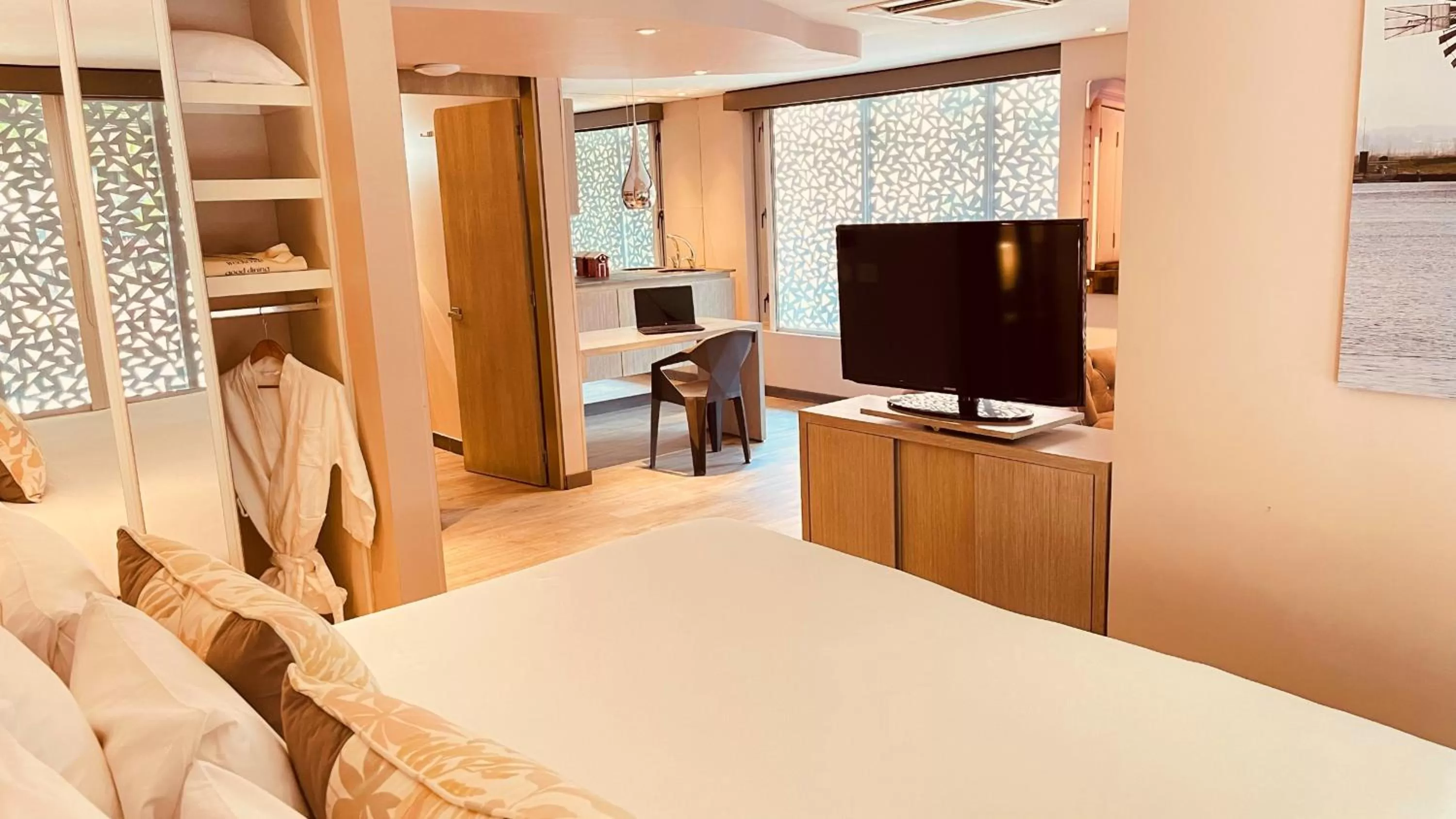 Bed in Hotel CityFlats