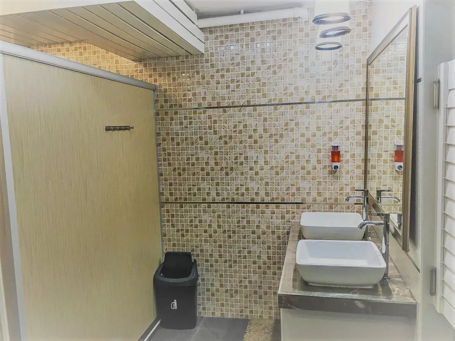 Bathroom in Bangkok Saran Poshtel