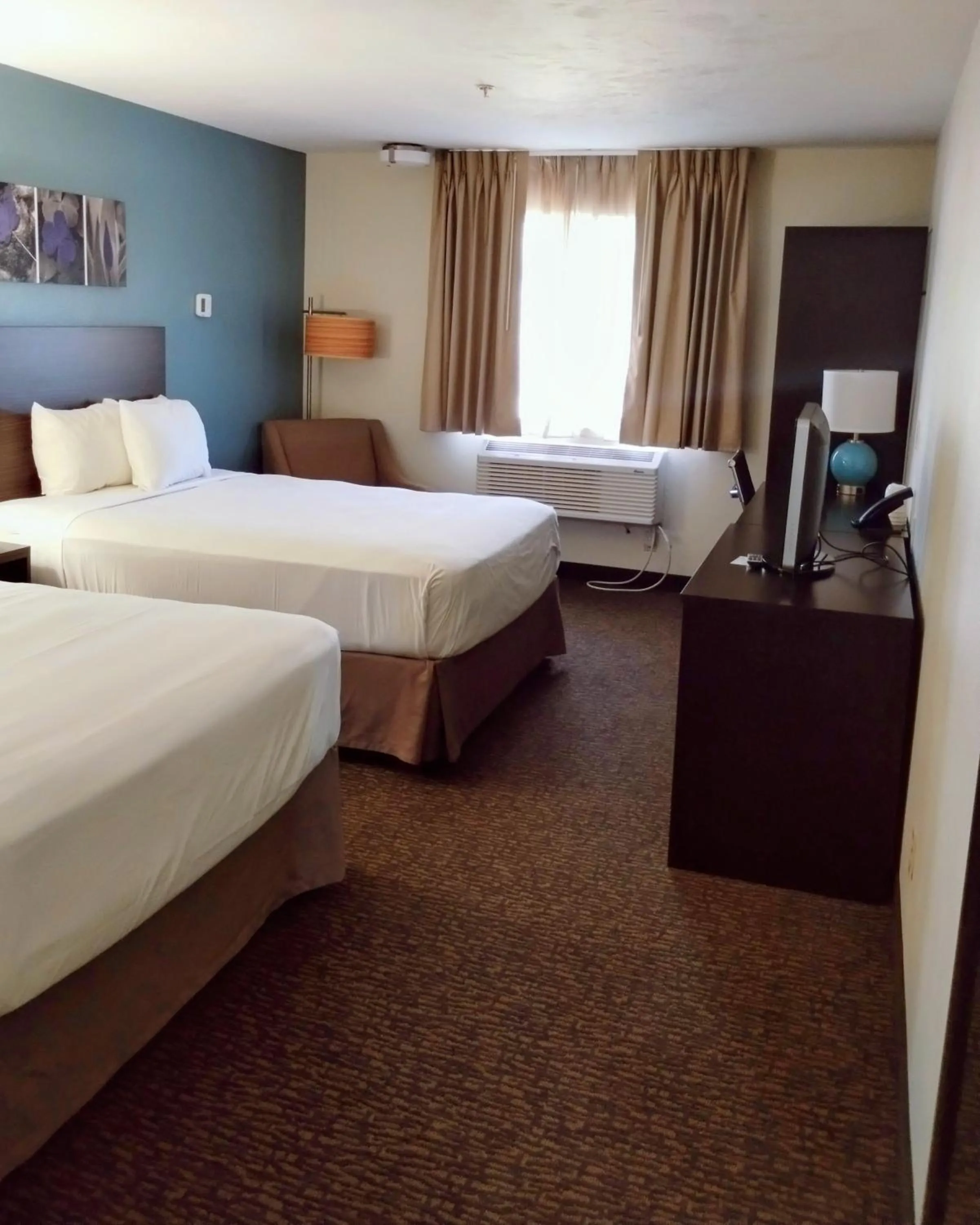 Bed in Sleep Inn Kelso Longview