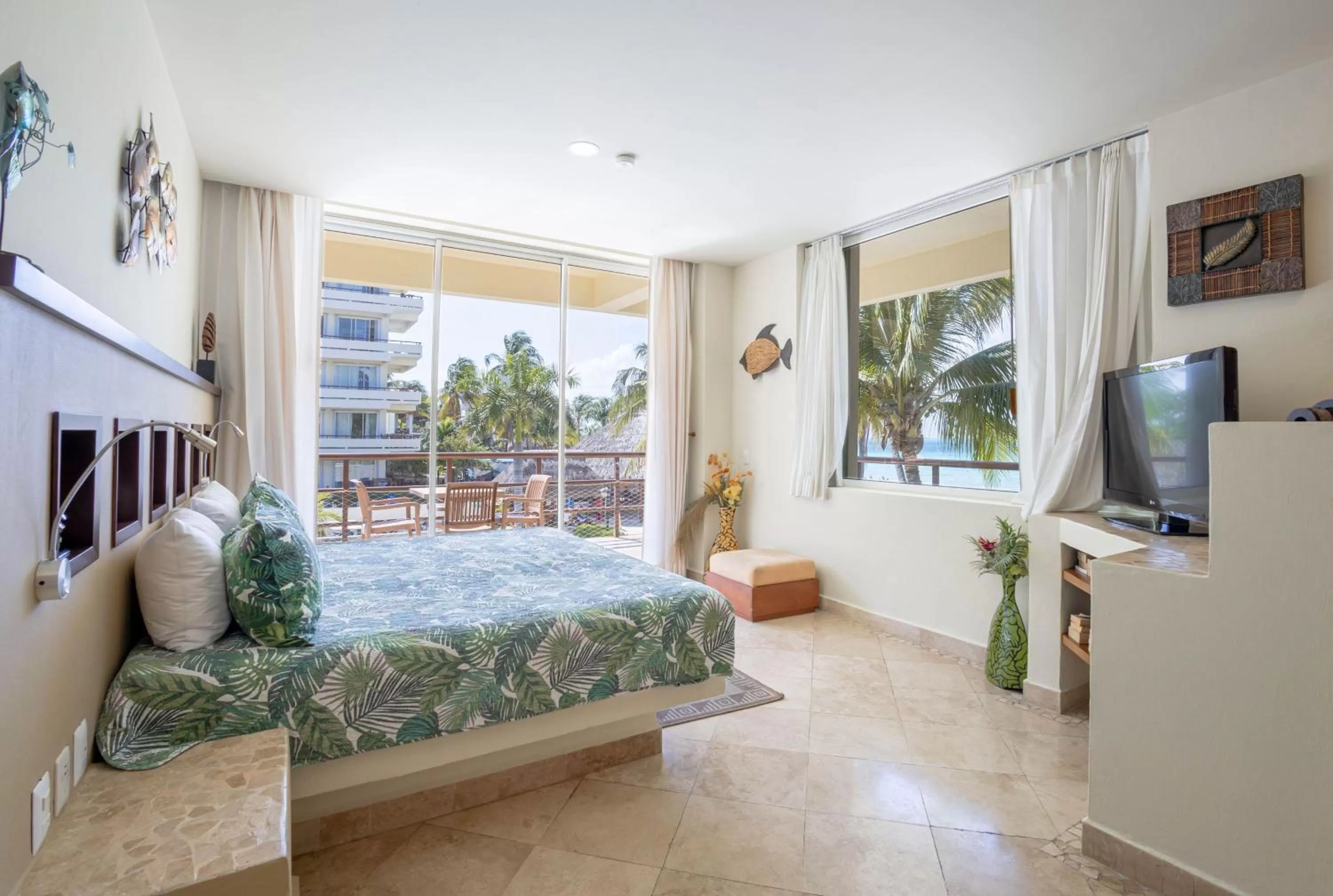 One-Bedroom Suite Beachfront in Ixchel Beach Hotel