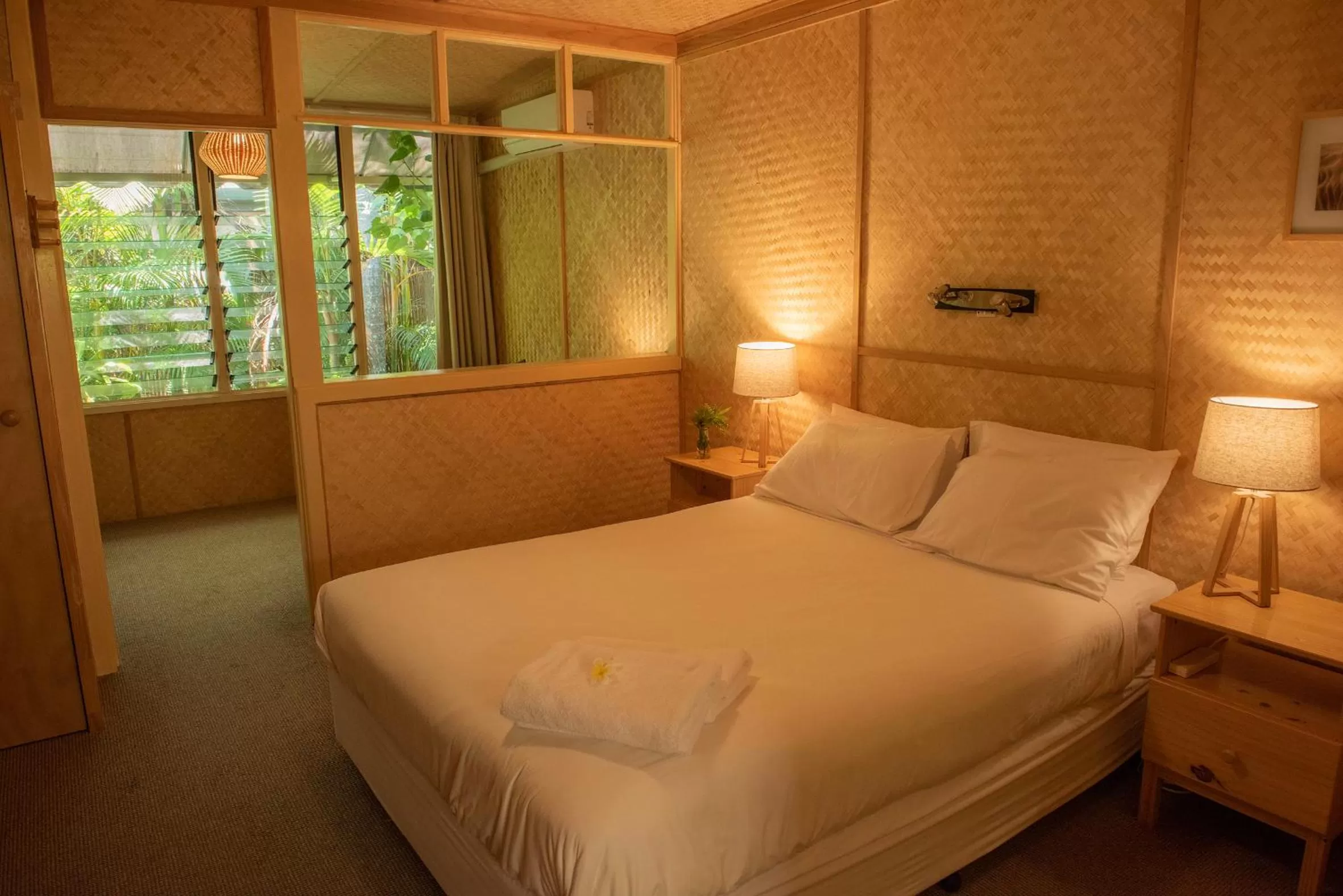 Bed in Tallow Beach Motel